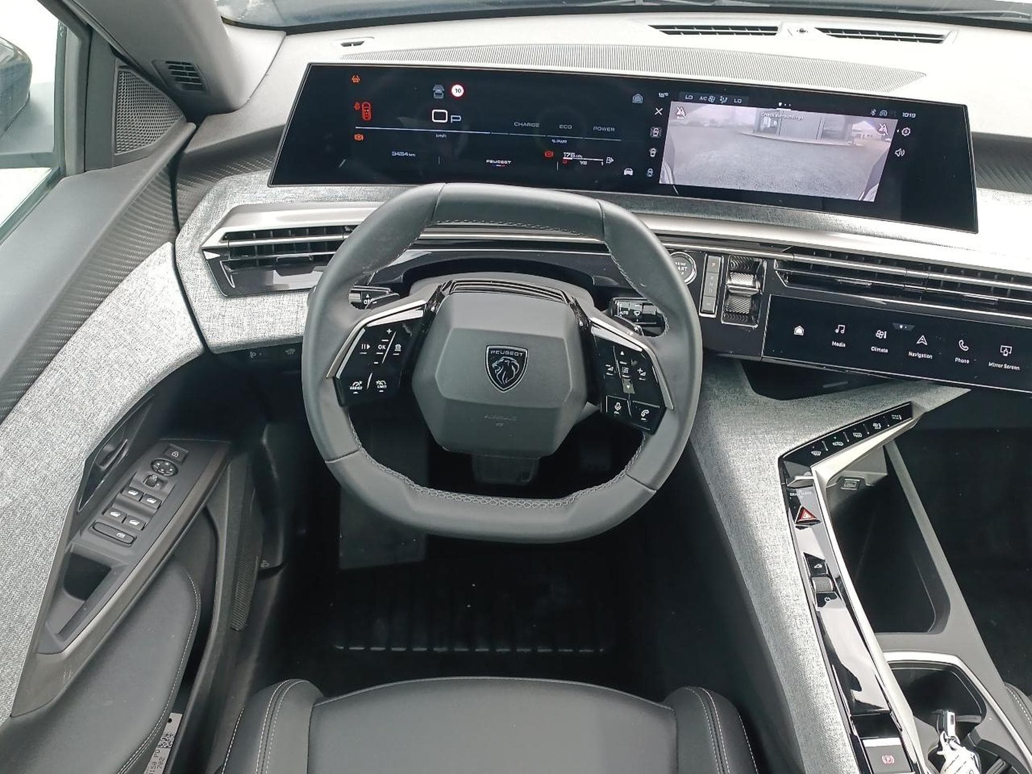 Peugeot 3008 1.2 HYBRID 145 ALLURE E-DCS6 (2025) - Foto 11