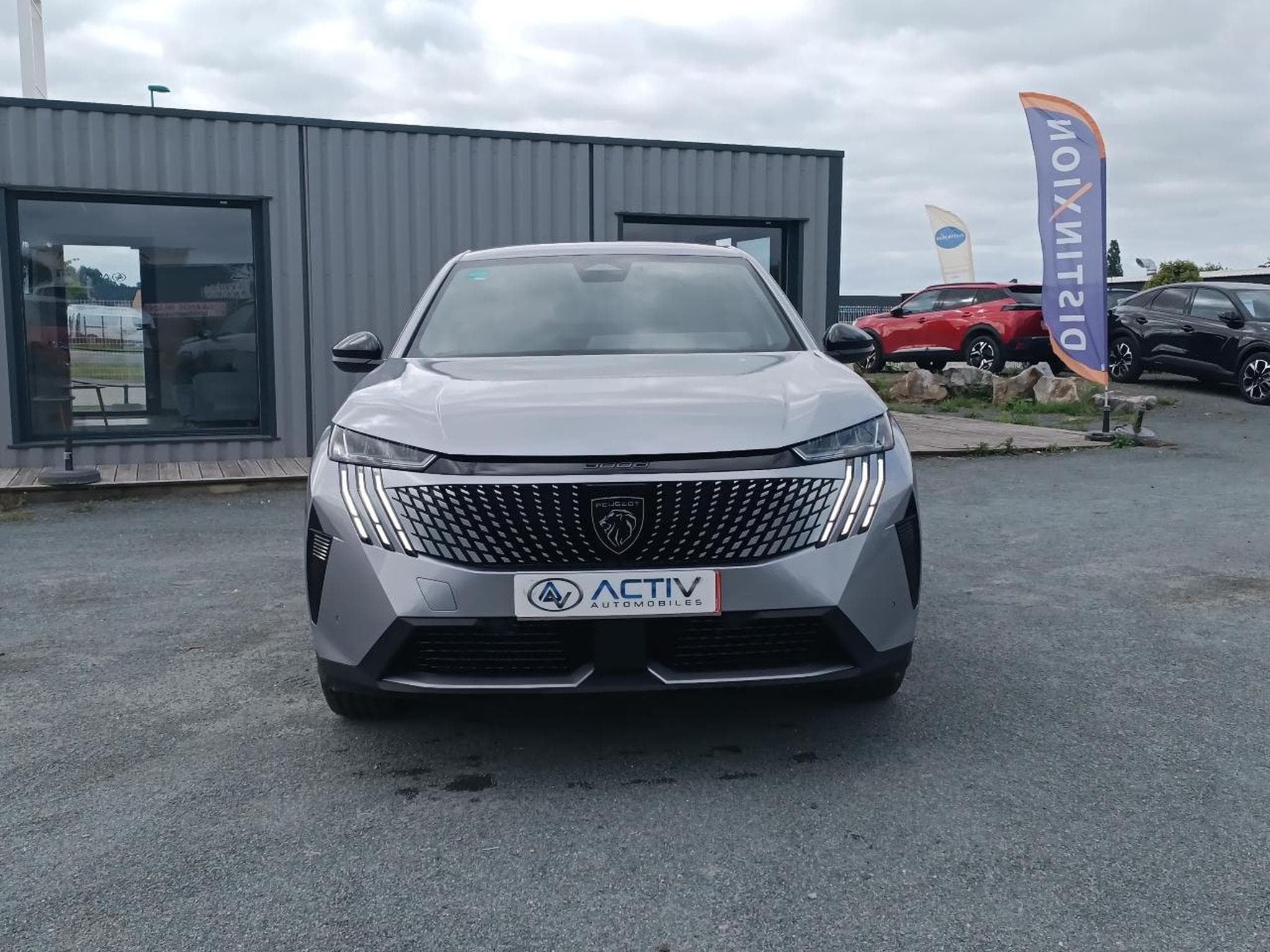Peugeot 3008 1.2 HYBRID 145 ALLURE E-DCS6 (2025) - Foto 2