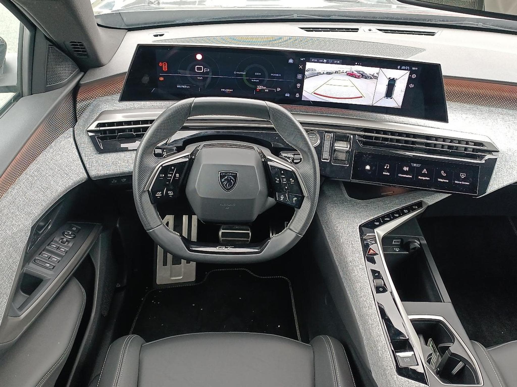 Peugeot 3008 1.2 HYBRID 145 GT E-DCS6 (2025) - Foto 13