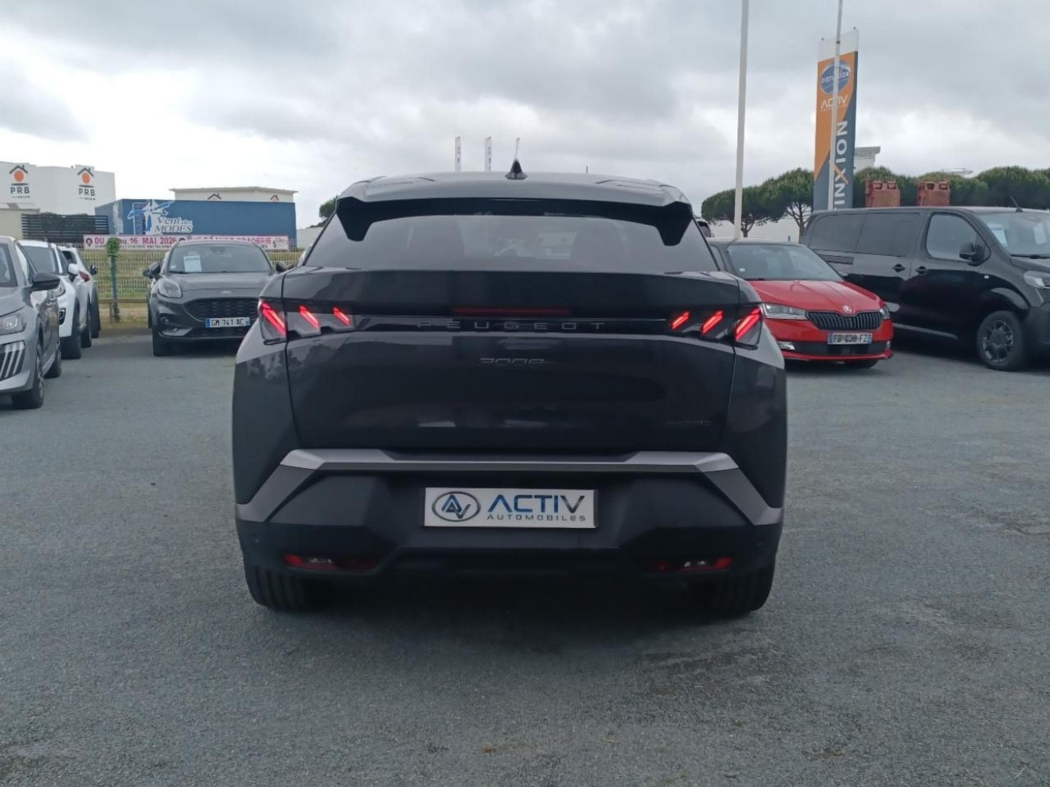 Peugeot 3008 1.2 HYBRID 145 GT E-DCS6 (2025) - Foto 6