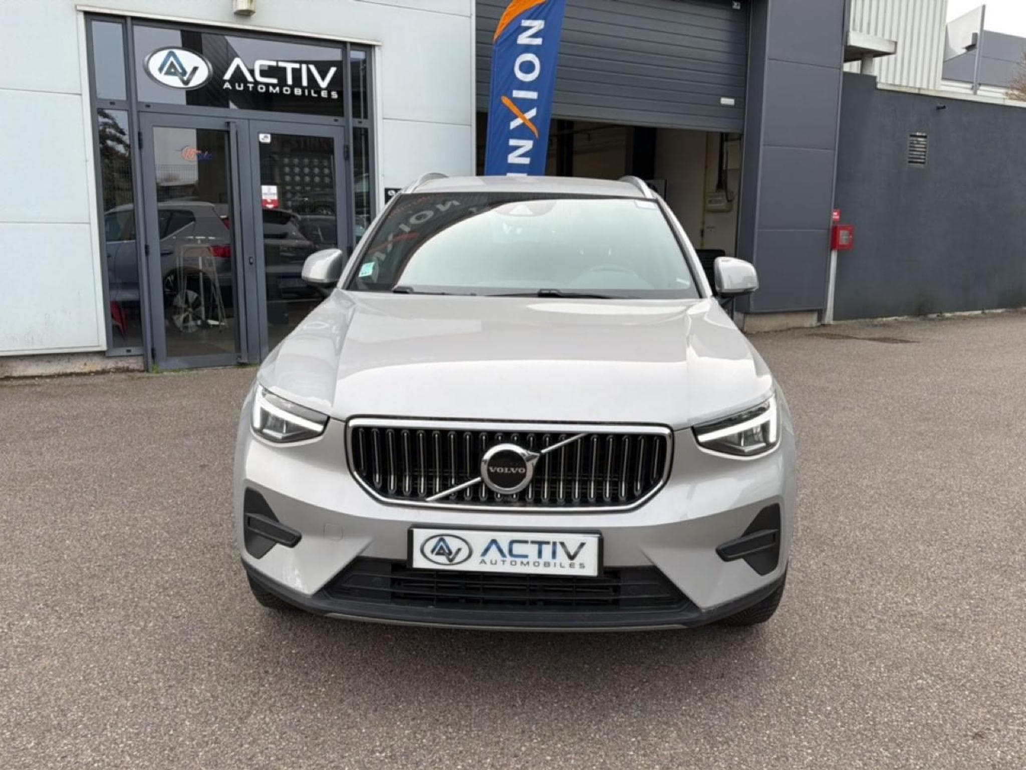 Volvo XC40 T4 RECHARGE 211 START DCT 7 (2023) - Foto 2