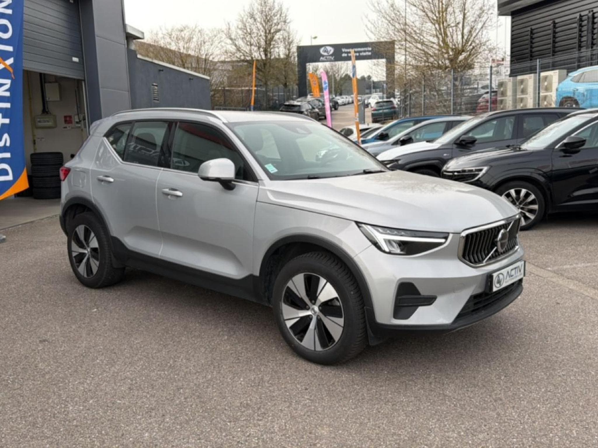 Volvo XC40 T4 RECHARGE 211 START DCT 7 (2023) - Foto 3