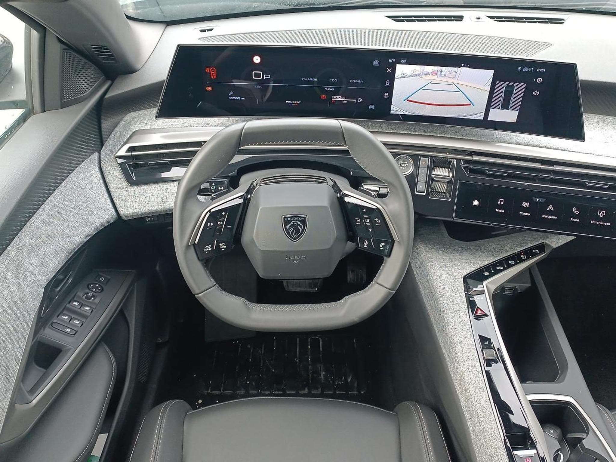Peugeot 3008 1.2 HYBRID 145 ALLURE E-DCS6 (2025) - Foto 13