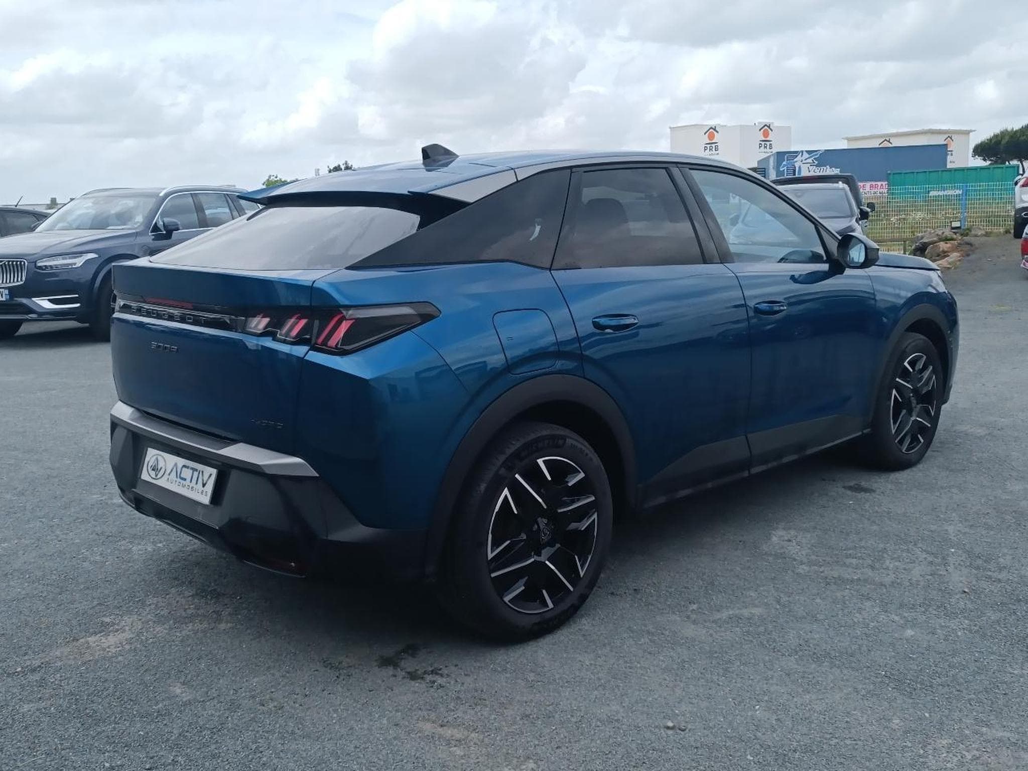 Peugeot 3008 1.2 HYBRID 145 ALLURE E-DCS6 (2025) - Foto 6