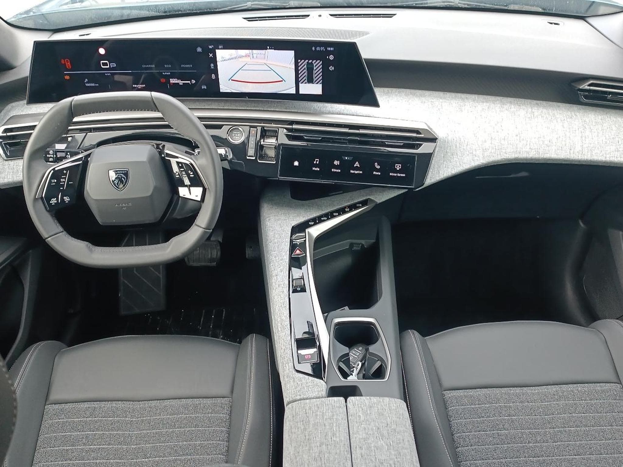 Peugeot 3008 1.2 HYBRID 145 ALLURE E-DCS6 (2025) - Foto 9