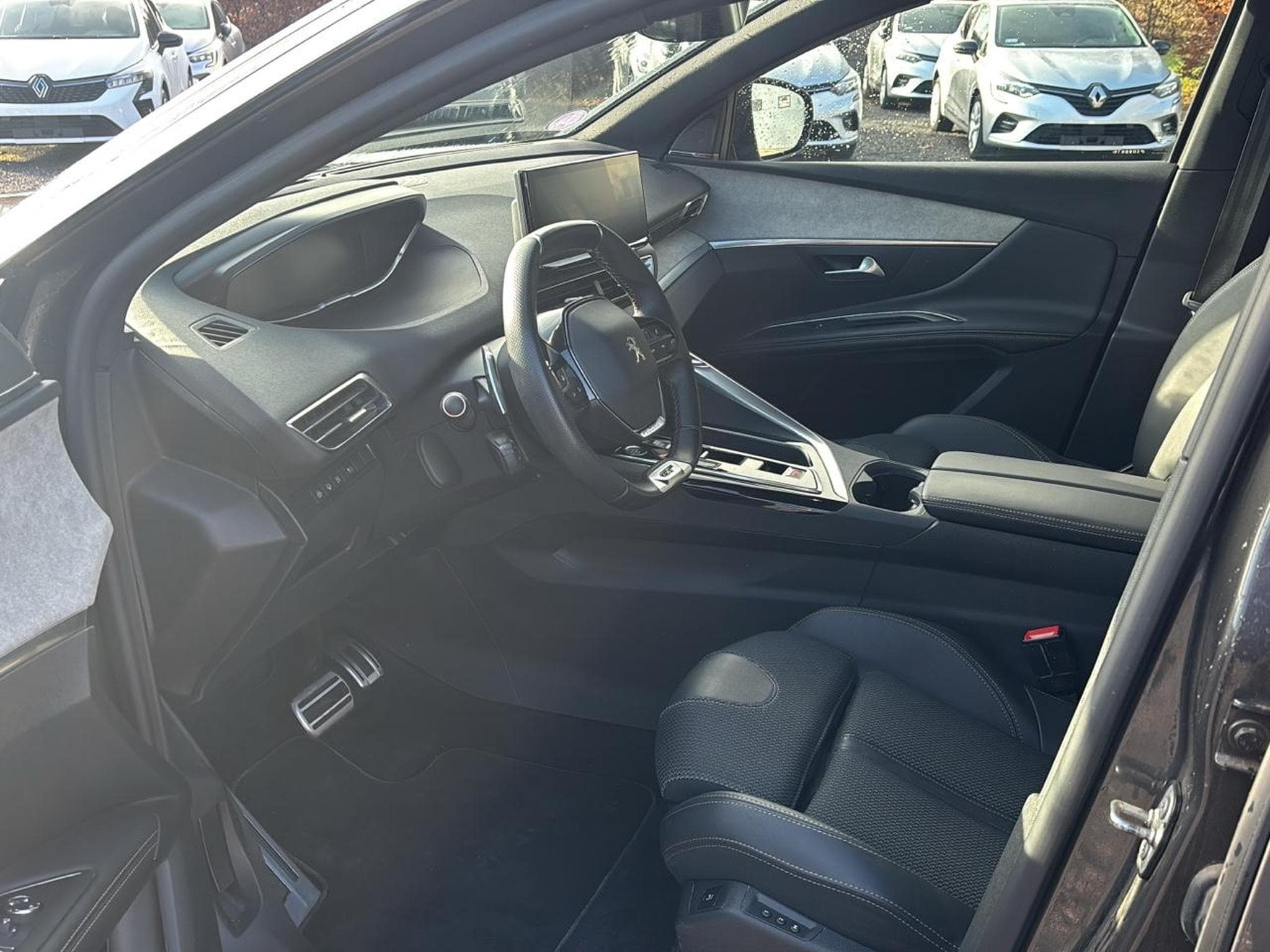 Peugeot 3008 PLUG-IN HYBRID 225 GT E-EAT8 (2023) - Foto 11