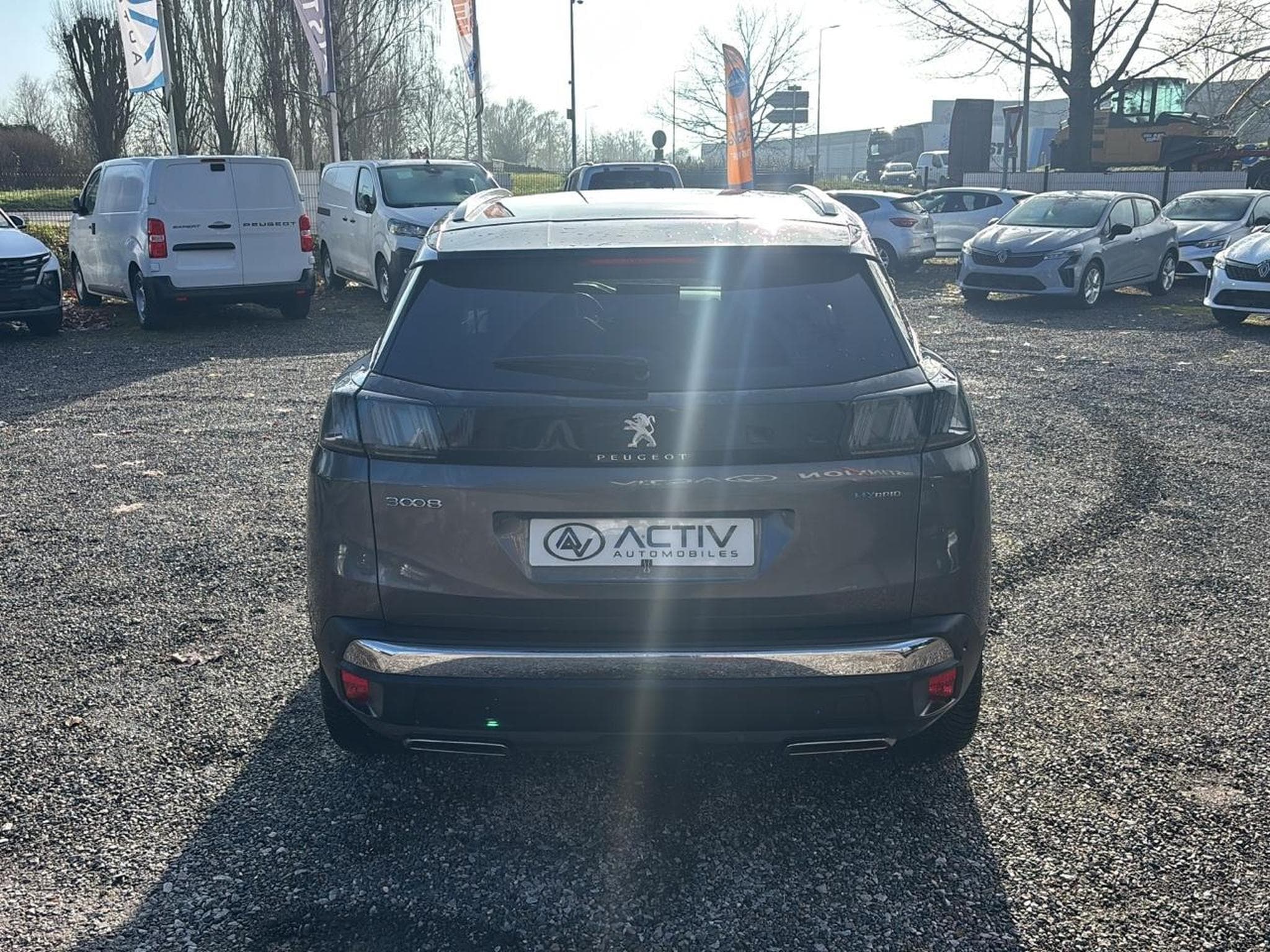 Peugeot 3008 PLUG-IN HYBRID 225 GT E-EAT8 (2023) - Foto 6
