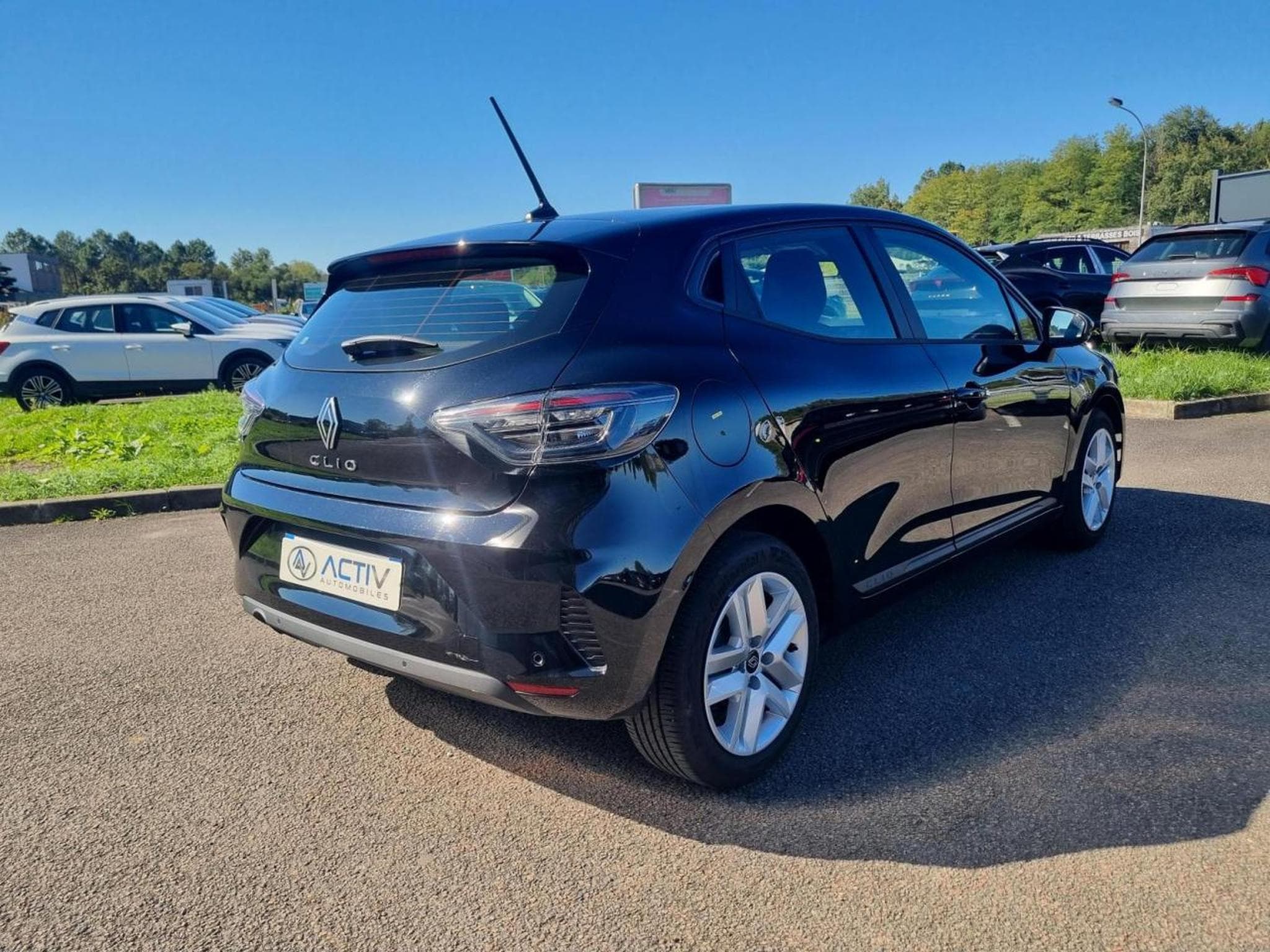 Renault CLIO V 1.5 DCI 100 EVOLUTION (2025) - Photo 5