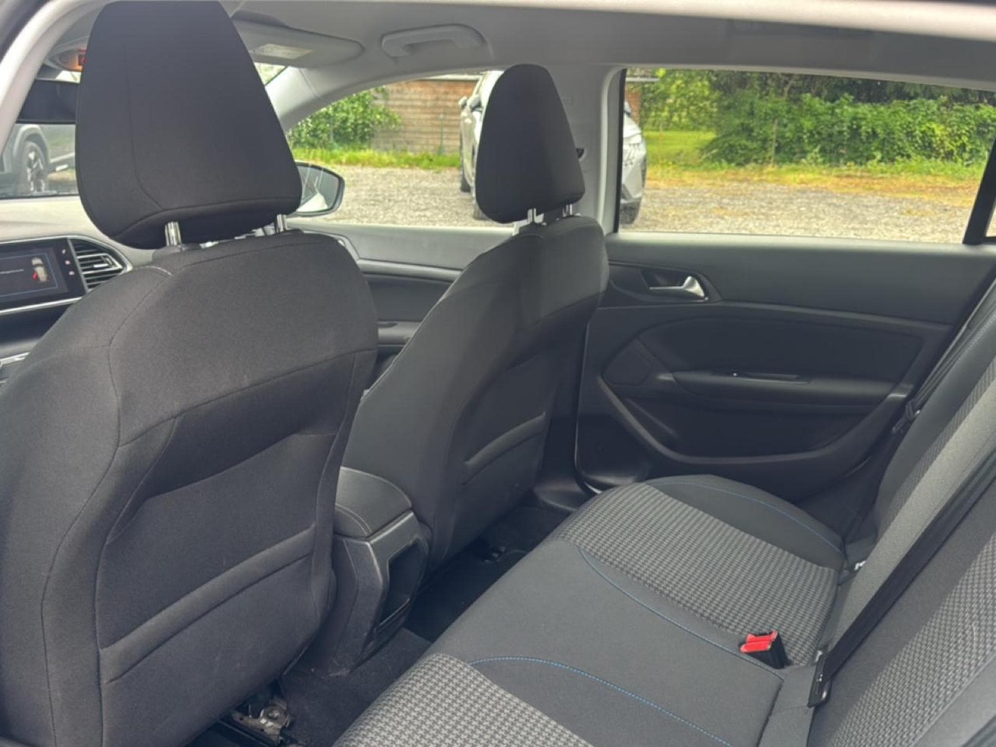 Peugeot 308 1.5 BLUEHDI 100 ACTIVE (2018) - Foto 17