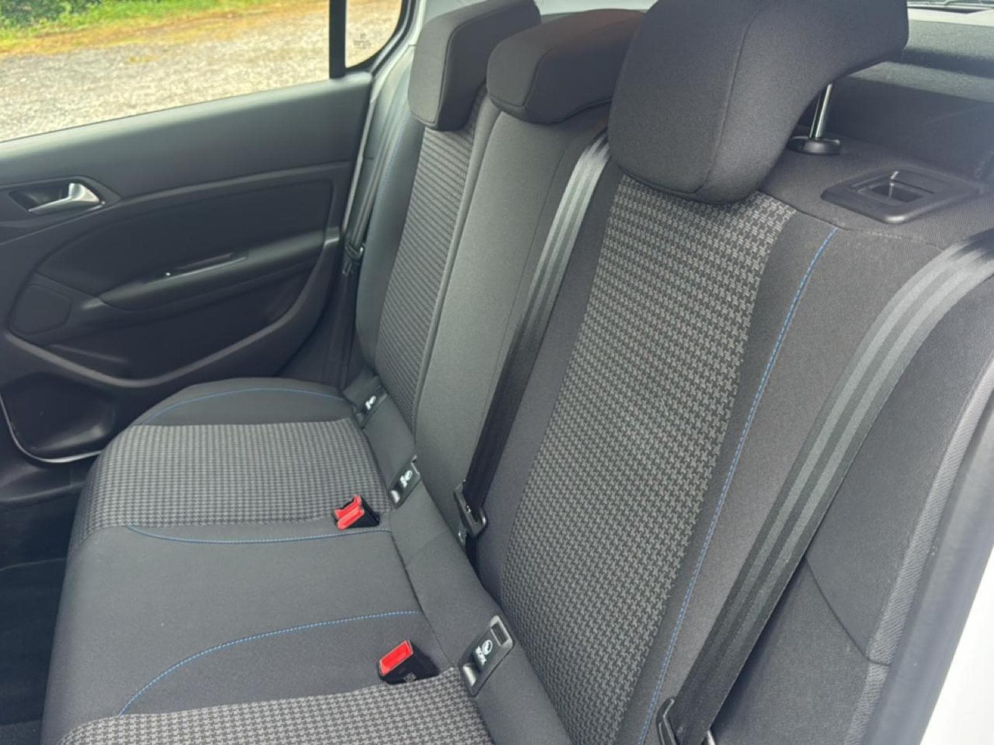 Peugeot 308 1.5 BLUEHDI 100 ACTIVE (2018) - Foto 18