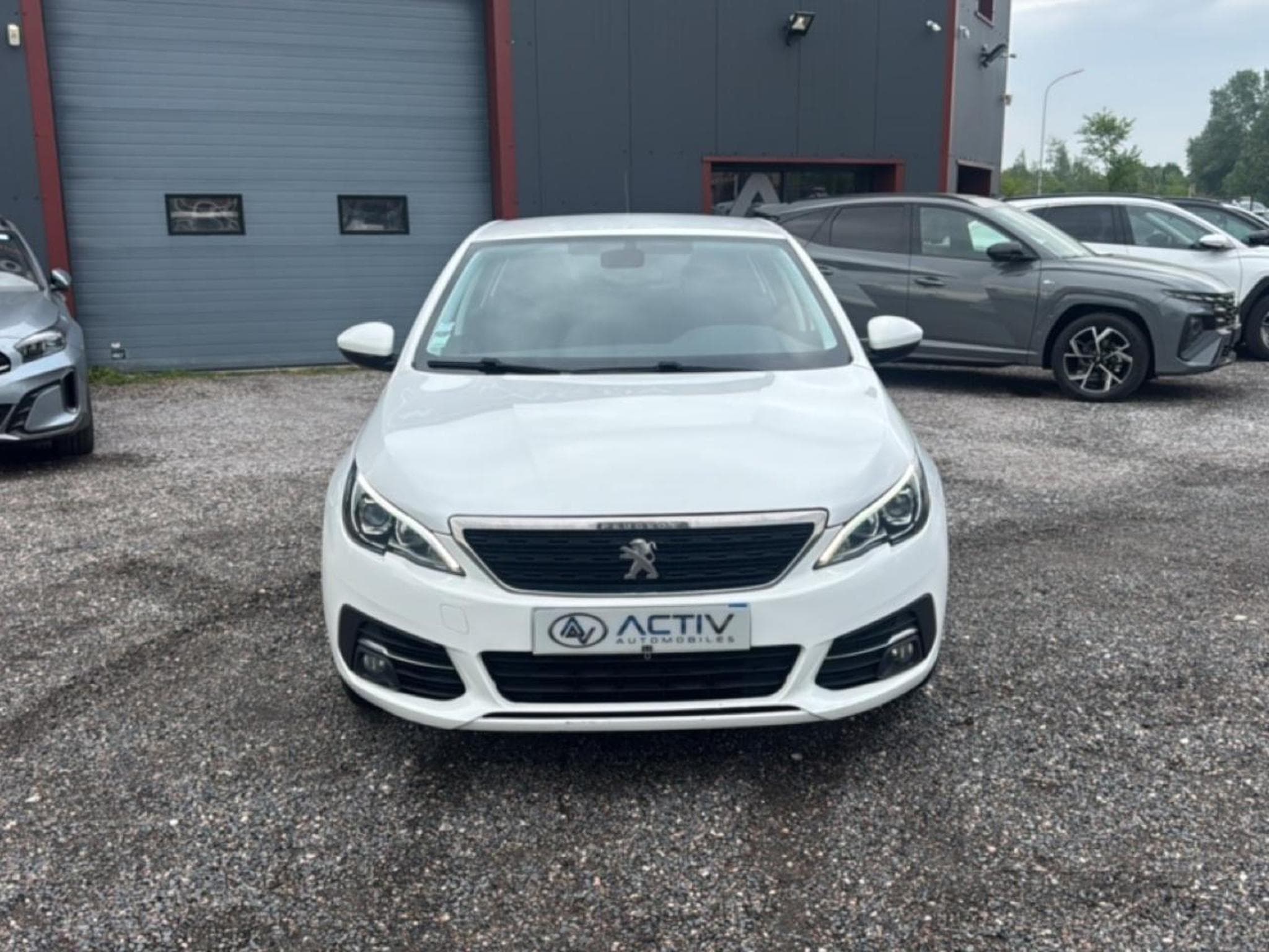 Peugeot 308 1.5 BLUEHDI 100 ACTIVE (2018) - Foto 2