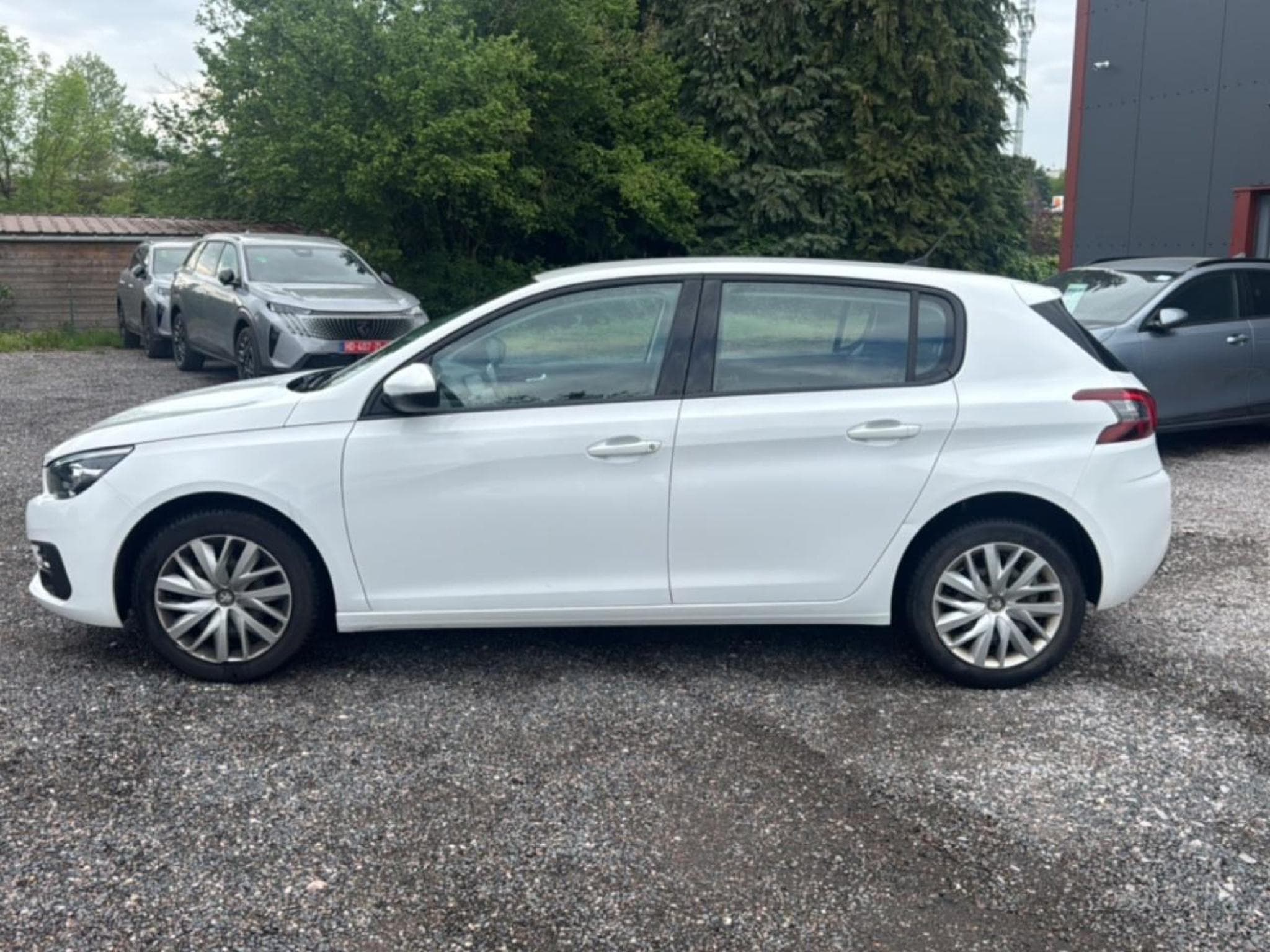 Peugeot 308 1.5 BLUEHDI 100 ACTIVE (2018) - Foto 8