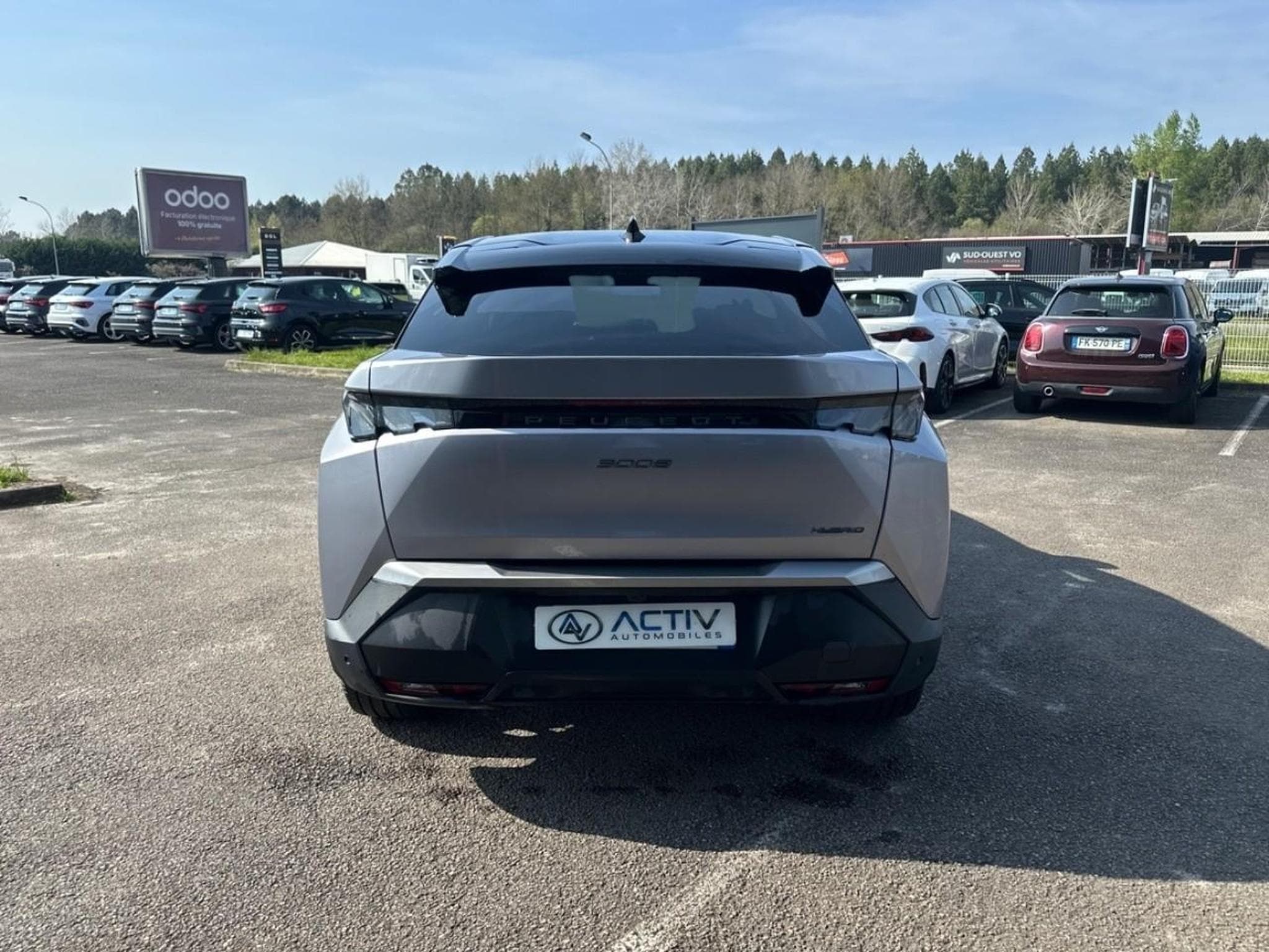 Peugeot 3008 1.2 HYBRID 145 GT E-DCS6 (2025) - Foto 6
