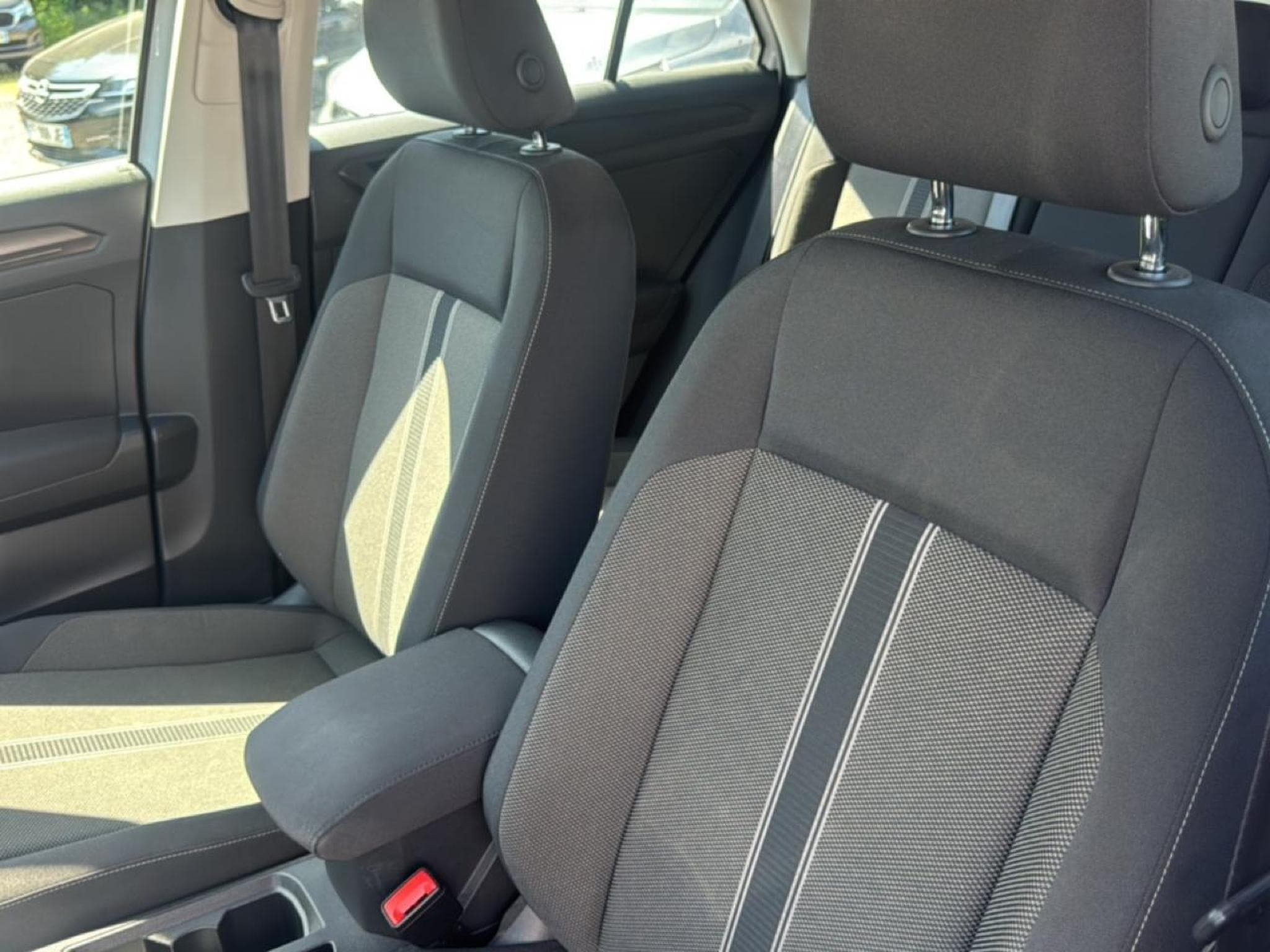VW T-ROC 1.5 TSI EVO 150 LOUNGE DSG7 EURO6D-T (2019) - Foto 16
