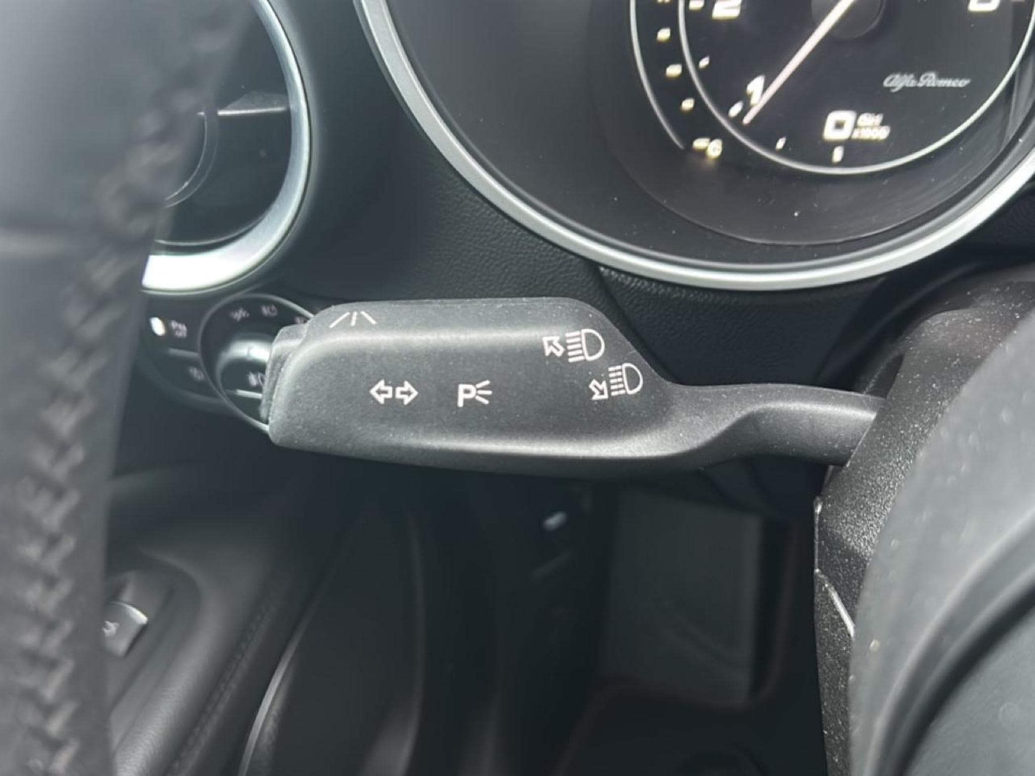Alfa-Romeo STELVIO 2.2 DIESEL 160 SUPER AT8 MY21 (2021) - Foto 18