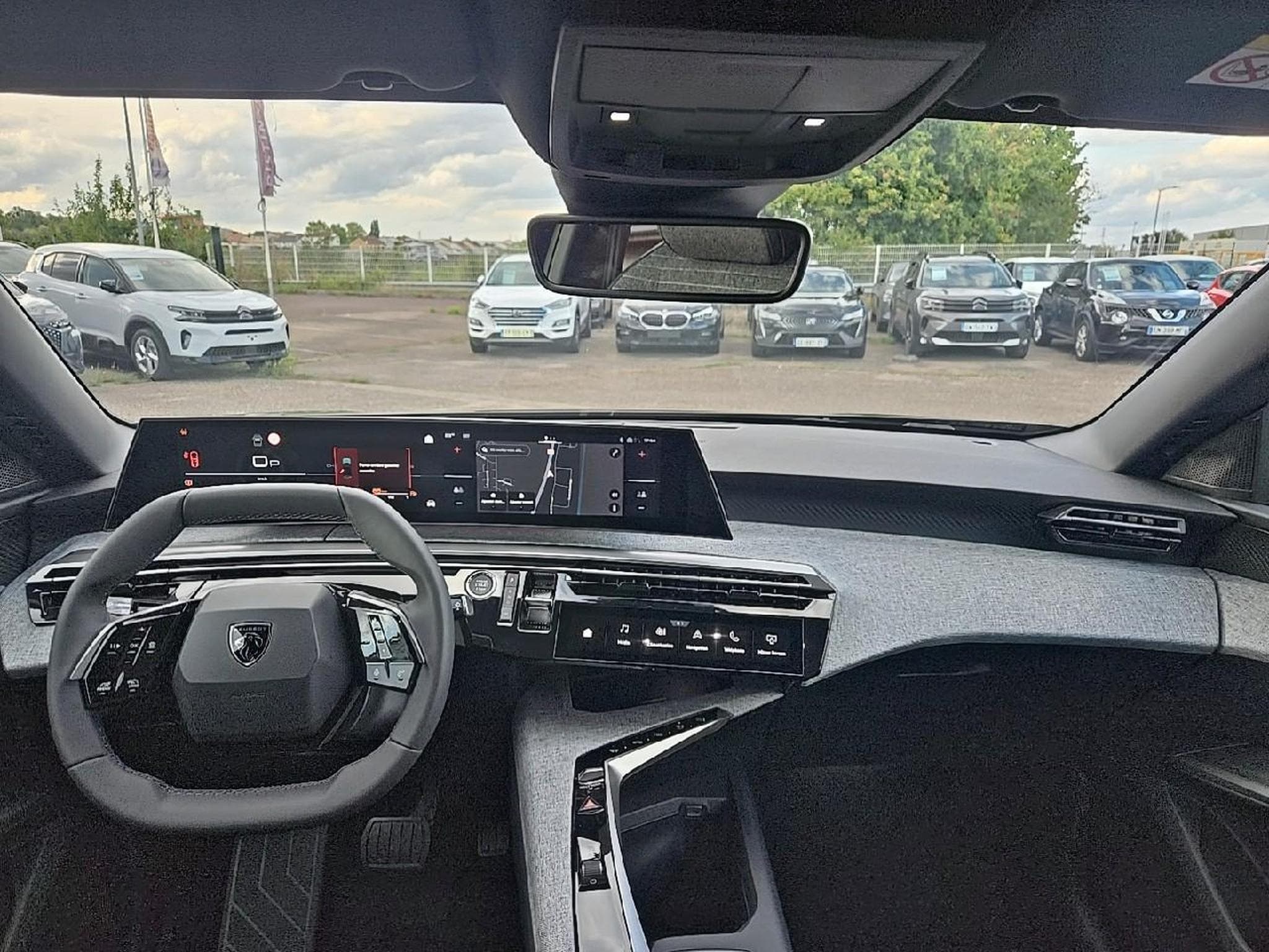 Peugeot 3008 1.2 HYBRID 145 ALLURE E-DCS6 (2025) - Photo 10
