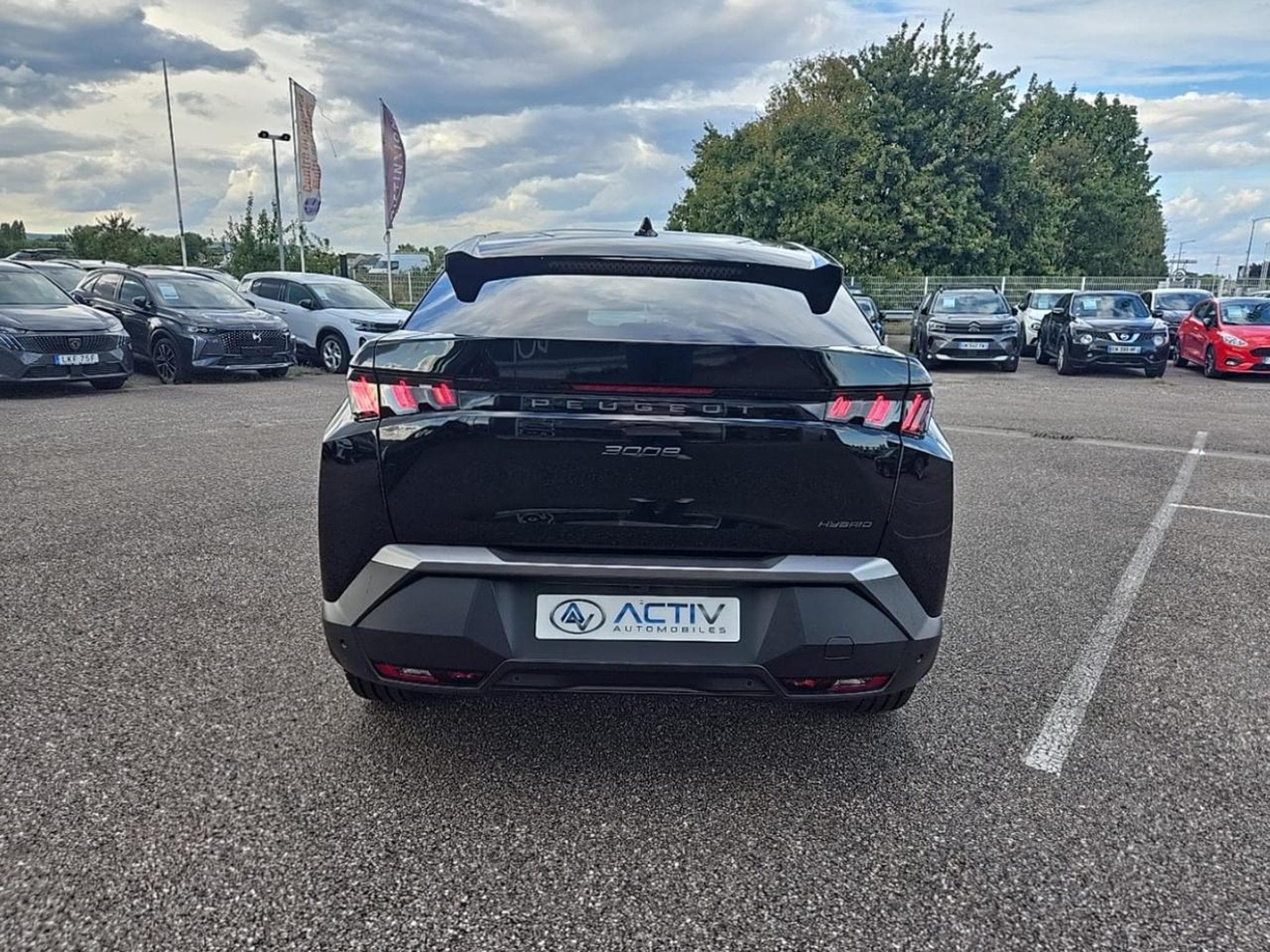 Peugeot 3008 1.2 HYBRID 145 ALLURE E-DCS6 (2025) - Photo 6