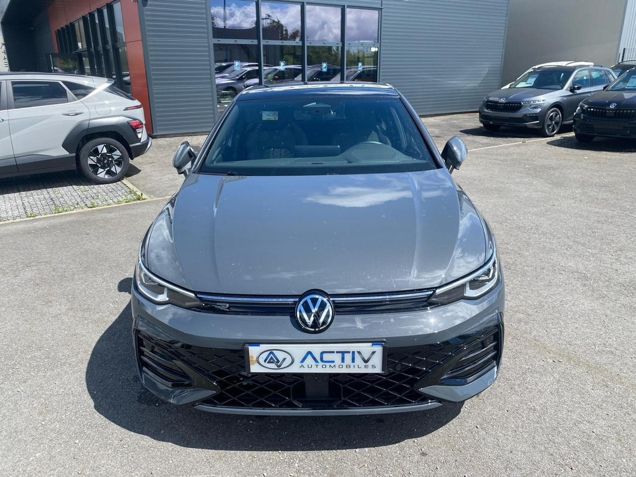VW GOLF VIII 2.0 TDI 150 R-LINE DSG7 (2025) - Photo 2
