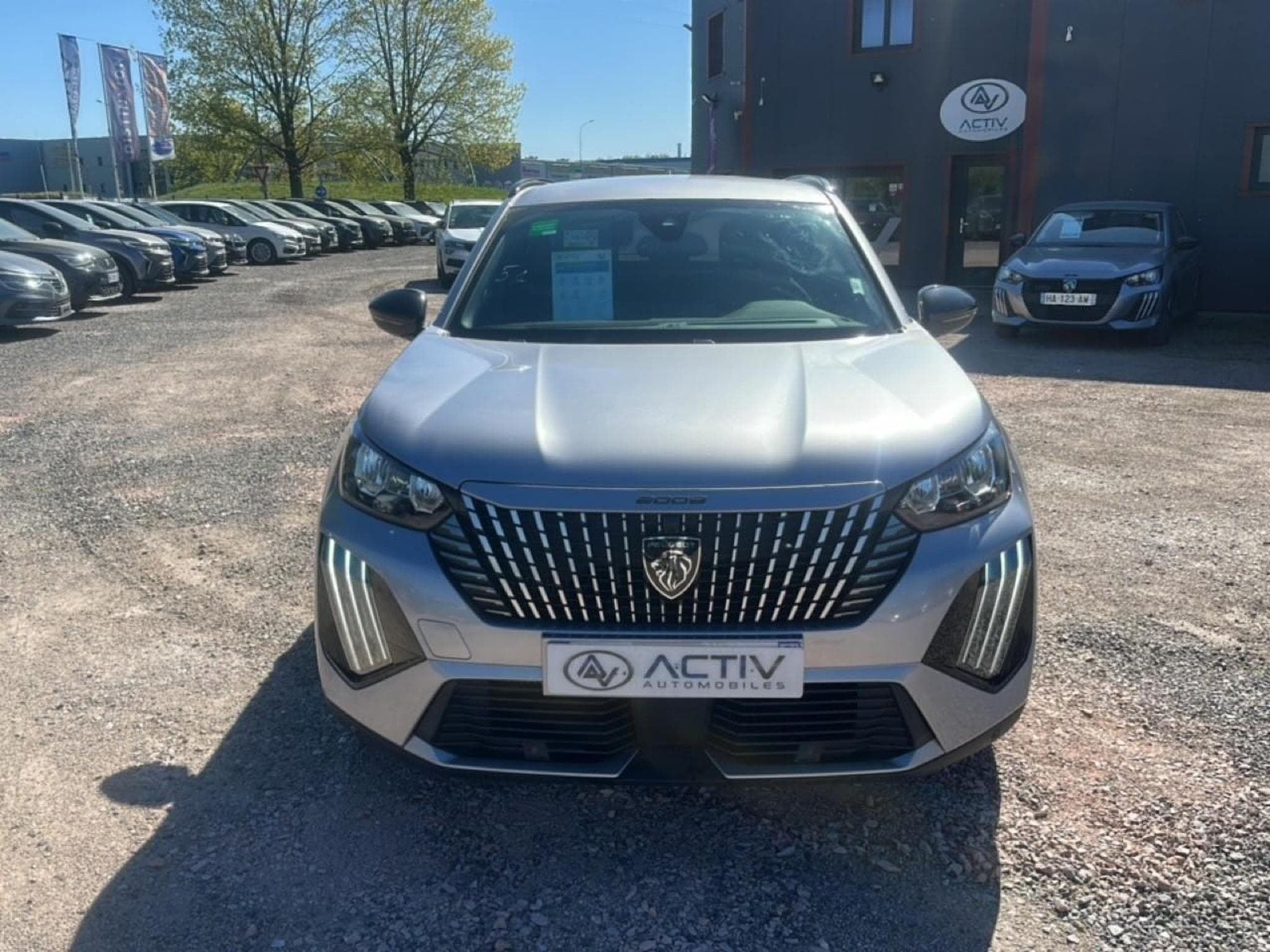 Peugeot 2008 1.2 100 ALLURE (2025) - Photo 2
