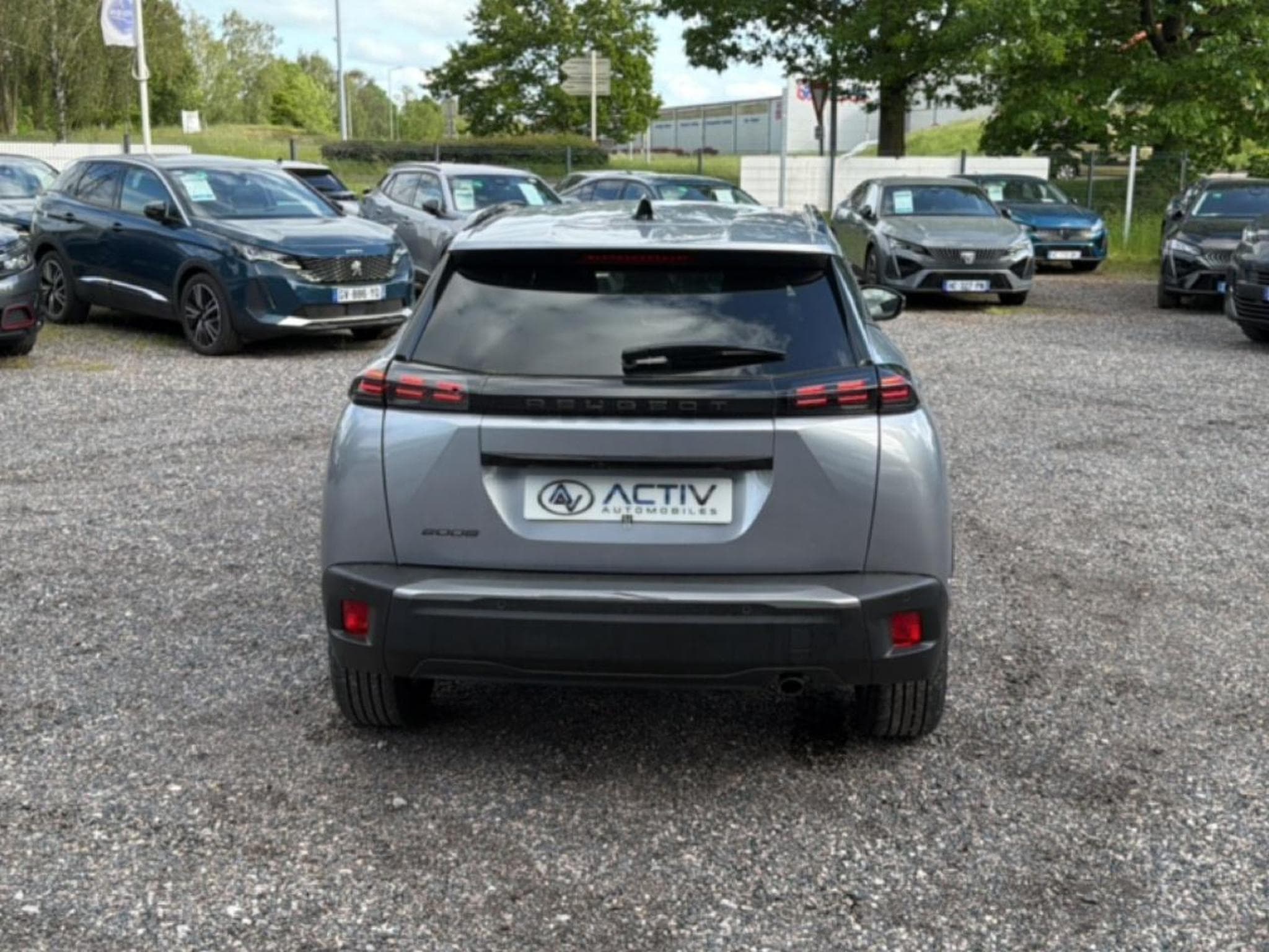 Peugeot 2008 1.2 100 ALLURE (2025) - Photo 6