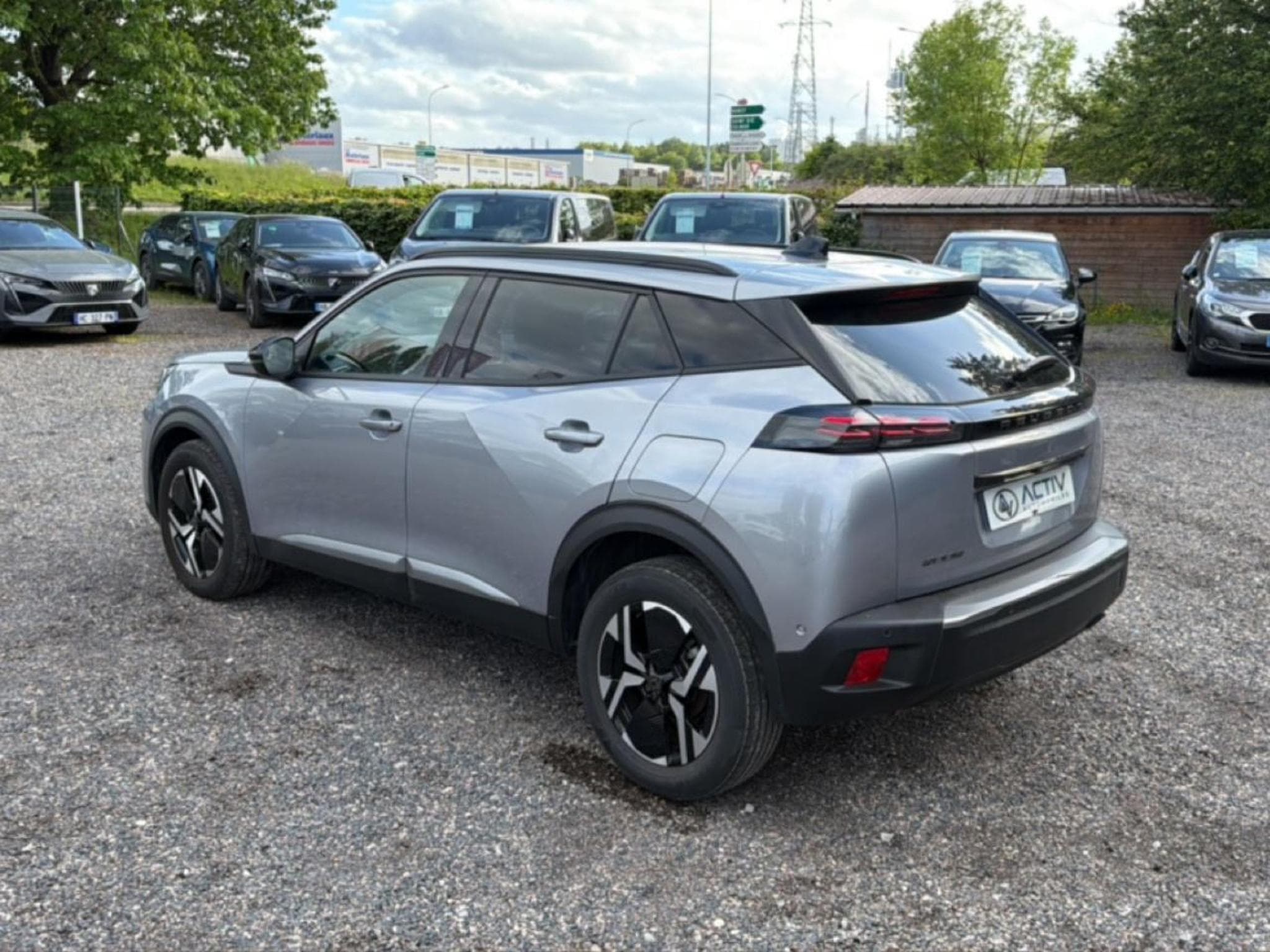 Peugeot 2008 1.2 100 ALLURE (2025) - Photo 7
