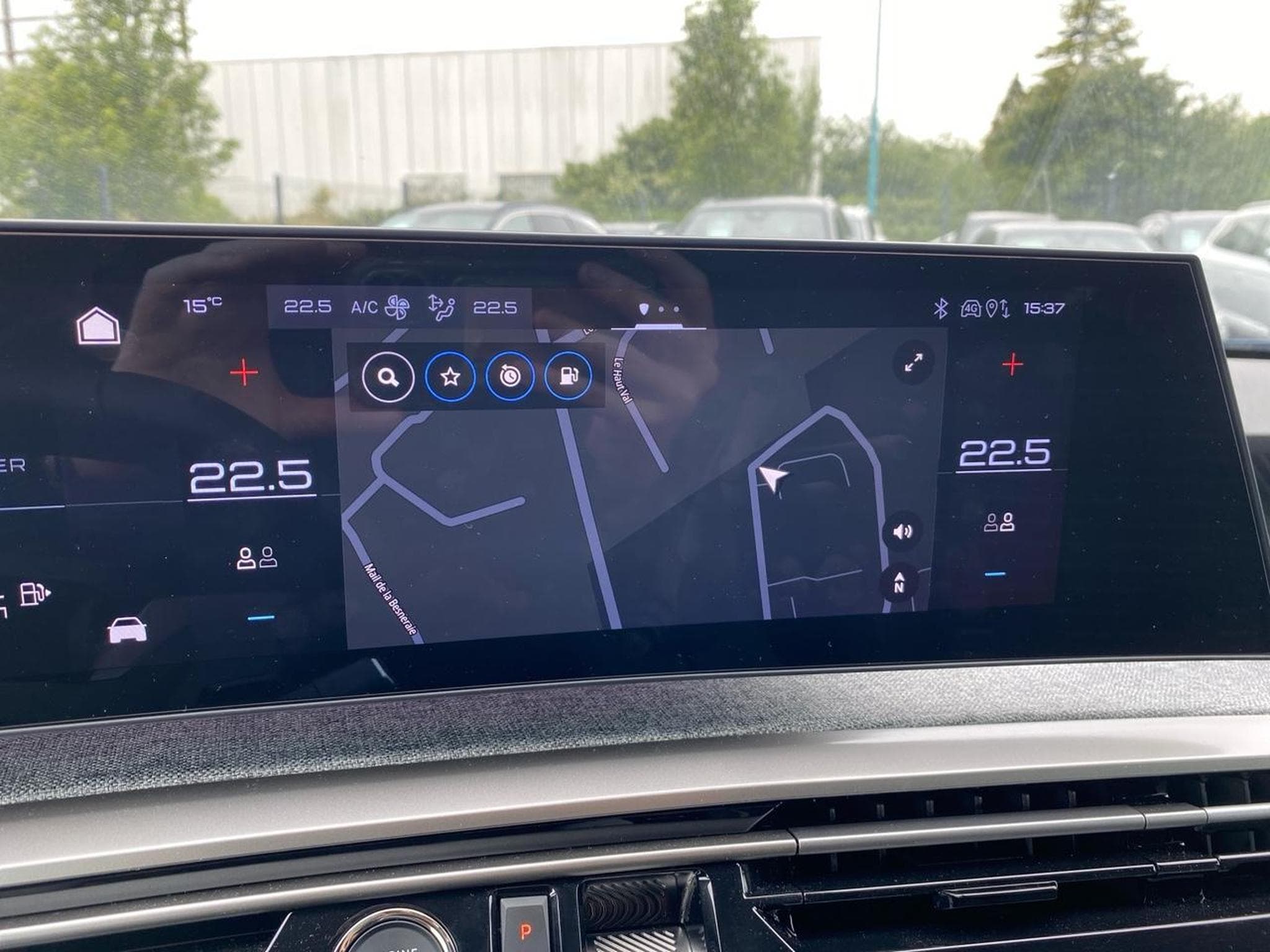Peugeot 3008 1.2 HYBRID 145 ALLURE E-DCS6 (2025) - Photo 19