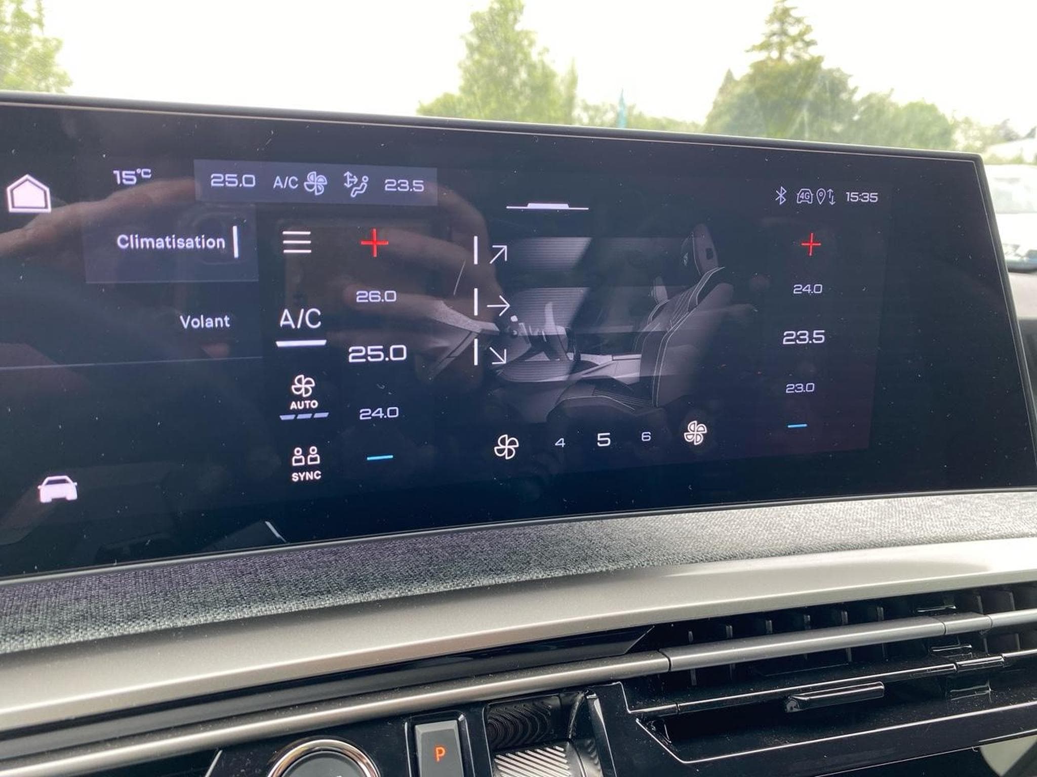 Peugeot 3008 1.2 HYBRID 145 ALLURE E-DCS6 (2025) - Photo 20