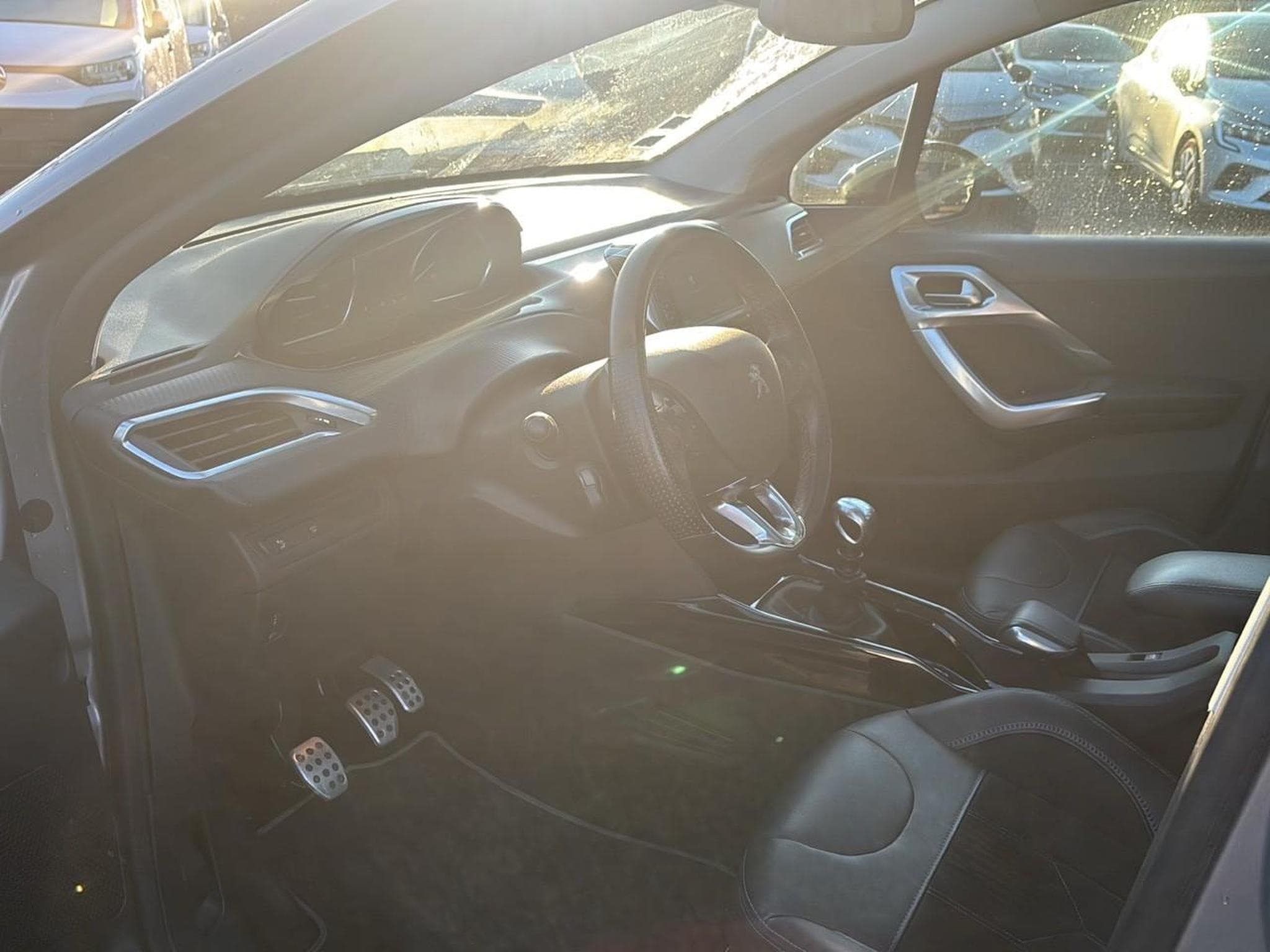 Peugeot 2008 1.2 PURETECH 110 CROSSWAY (2019) - Photo 19
