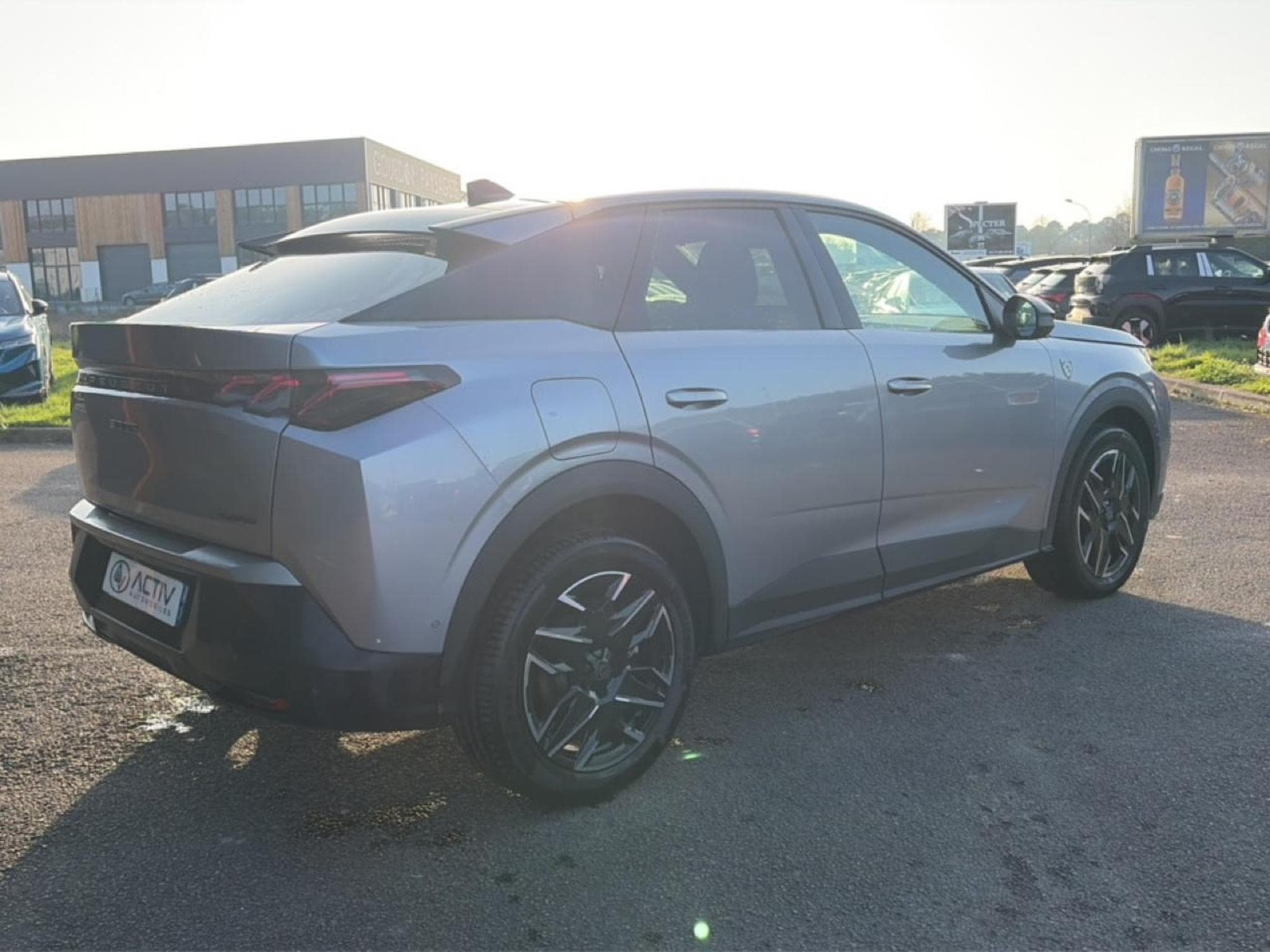 Peugeot 3008 1.2 HYBRID 145 GT E-DCS6 (2025) - Foto 5