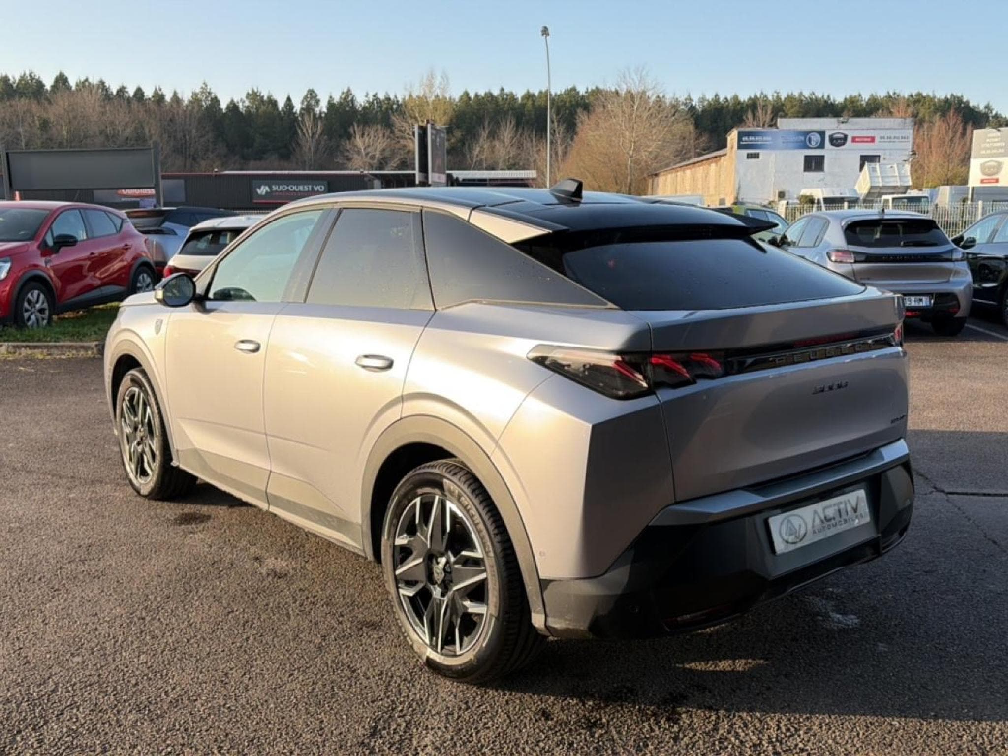 Peugeot 3008 1.2 HYBRID 145 GT E-DCS6 (2025) - Foto 7