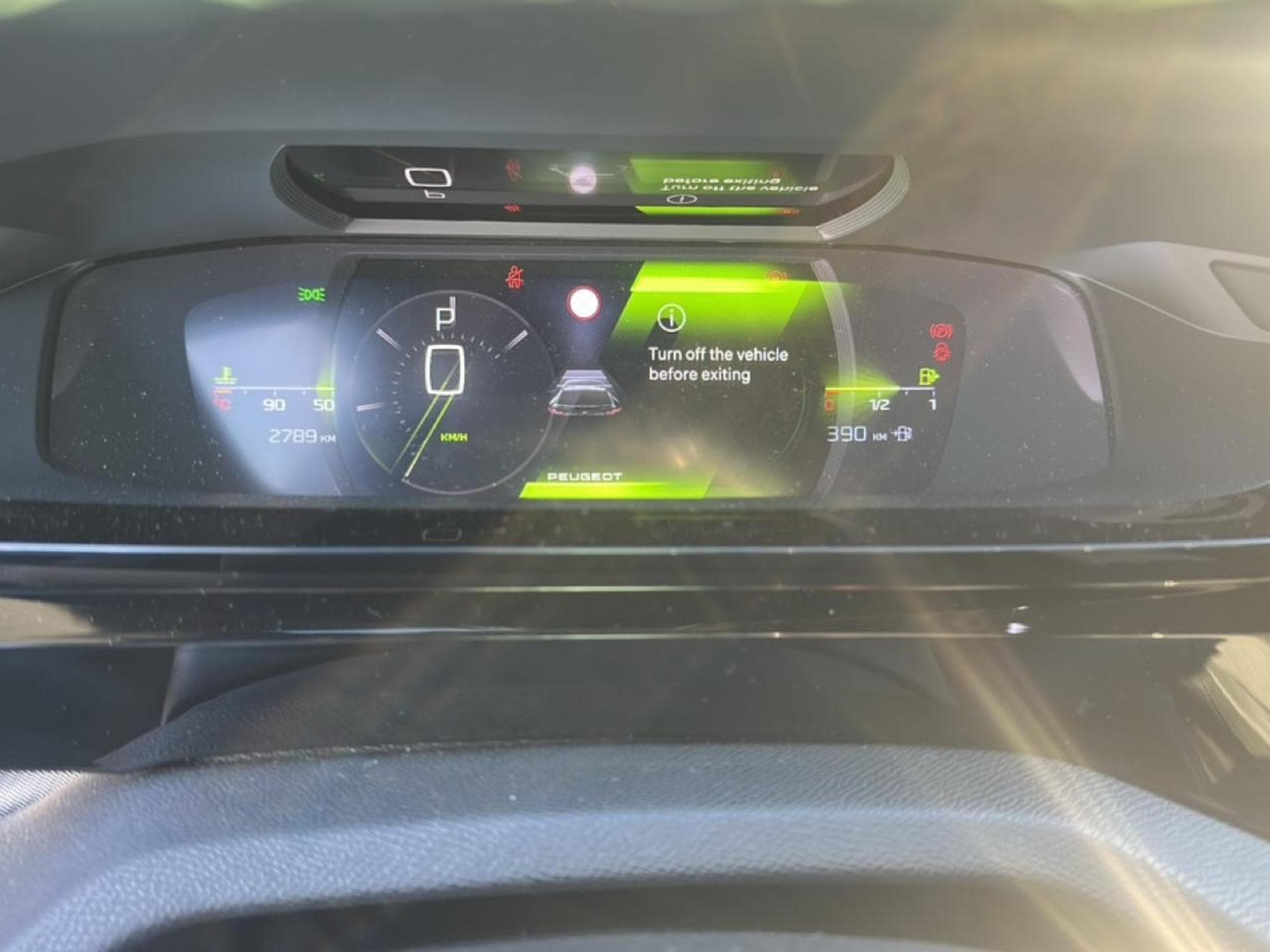 Peugeot 408 HYBRID 145 GT E-DCS6 (2025) - Photo 15