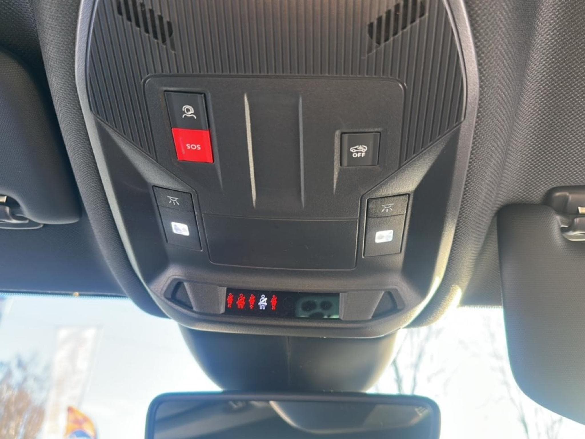 Peugeot 408 HYBRID 145 GT E-DCS6 (2025) - Photo 18