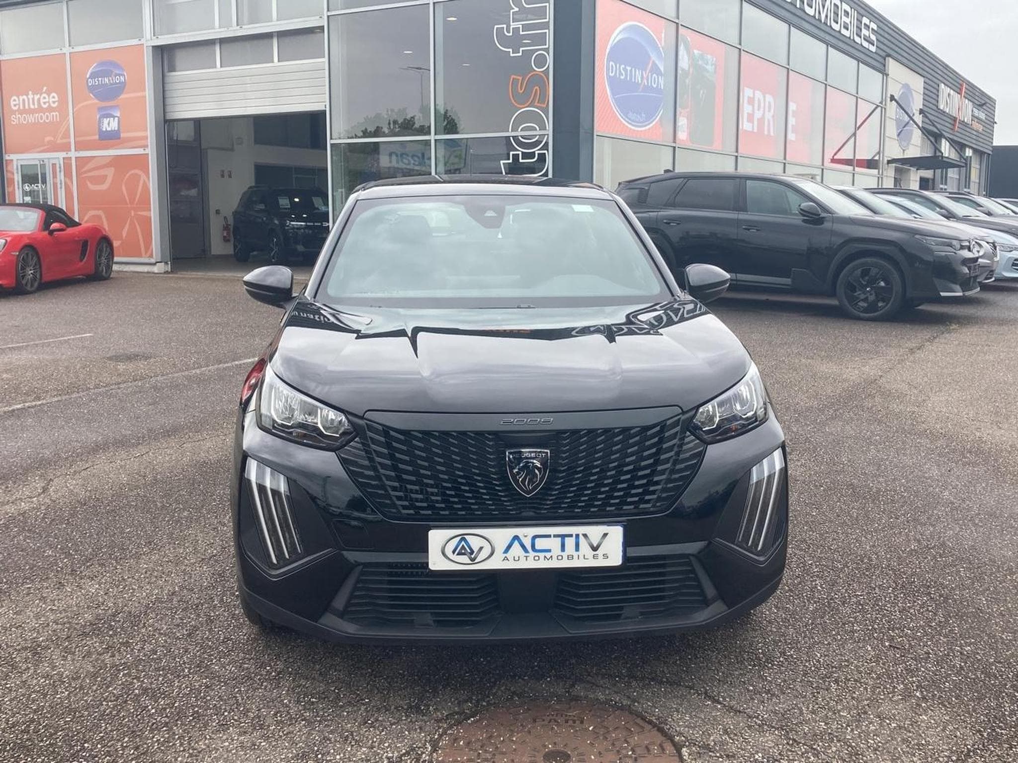 Peugeot 2008 1.2 HYBRID 145 STYLE E-DCS6 (2025) - Photo 2