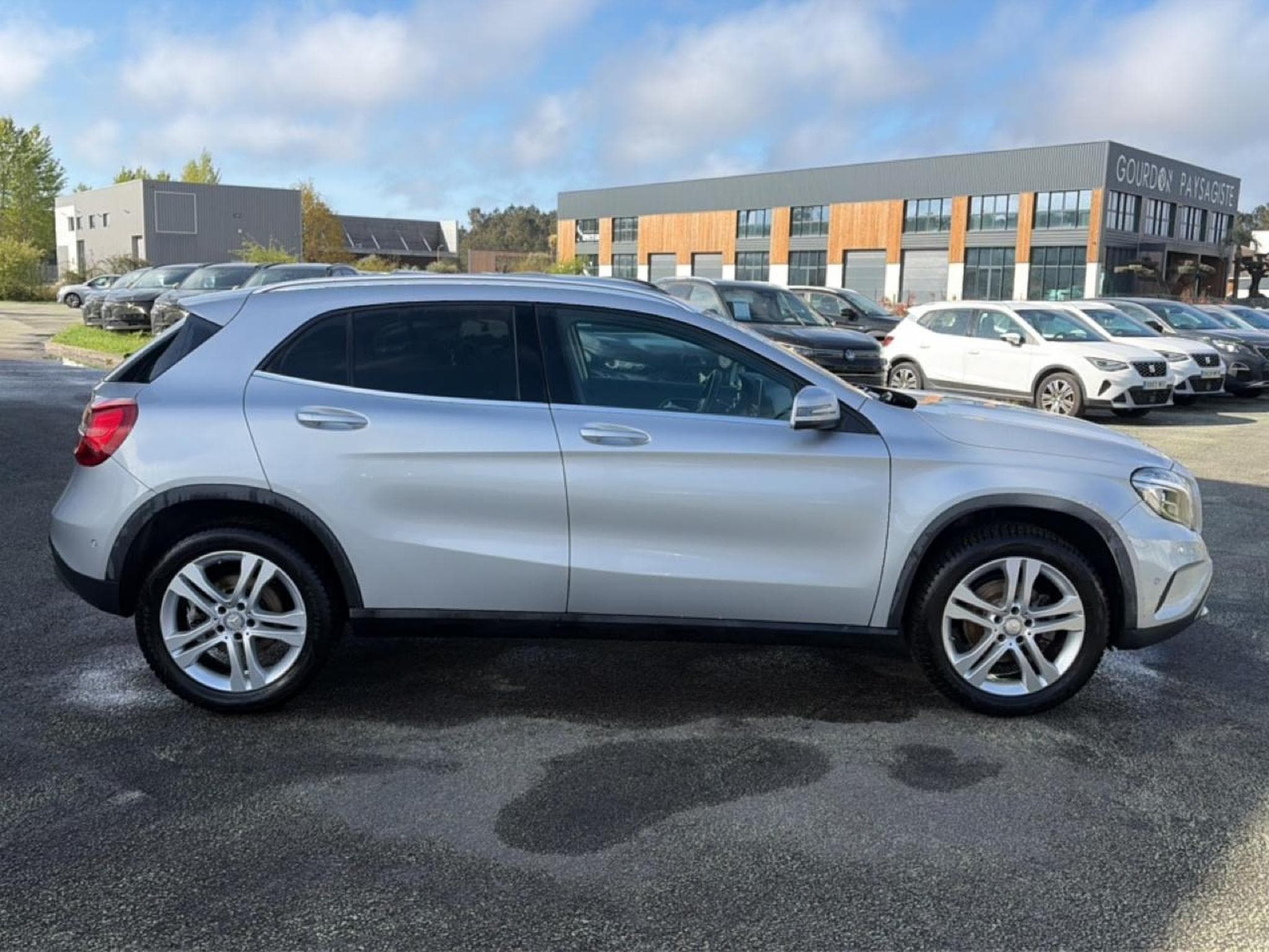 Mercedes GLA 180 D SENSATION 7G-DCT (2016) - Photo 4