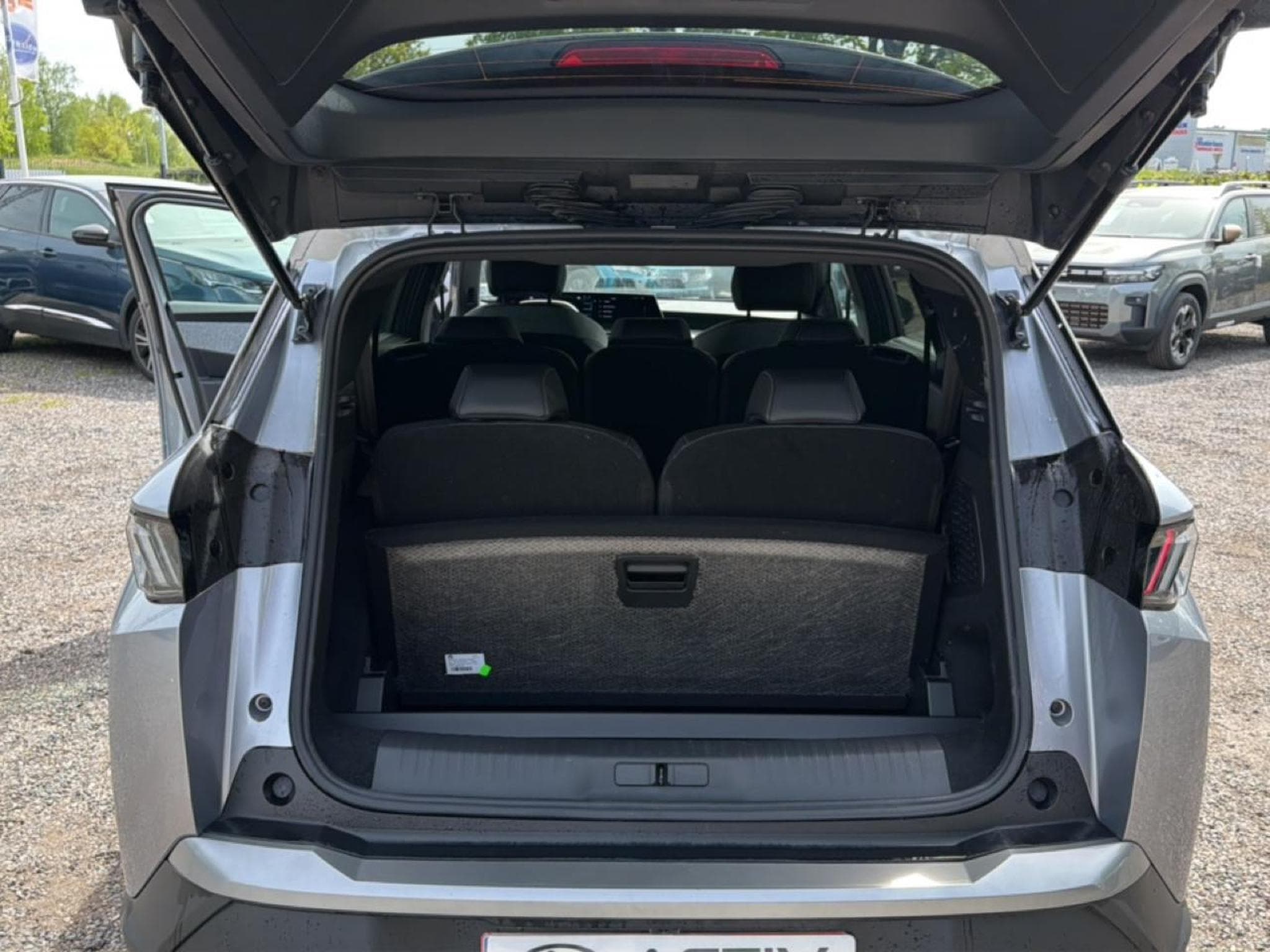 Peugeot 5008 HYBRID 145 ALLURE E-DCS6 (2025) - Foto 15