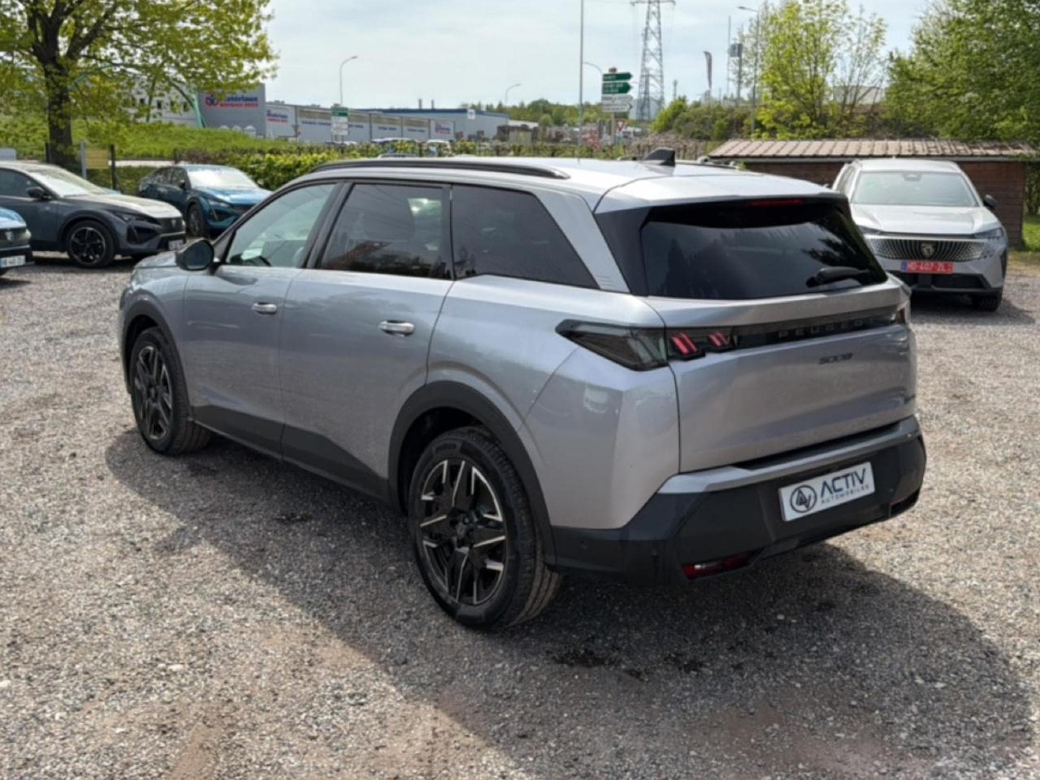 Peugeot 5008 HYBRID 145 ALLURE E-DCS6 (2025) - Foto 7