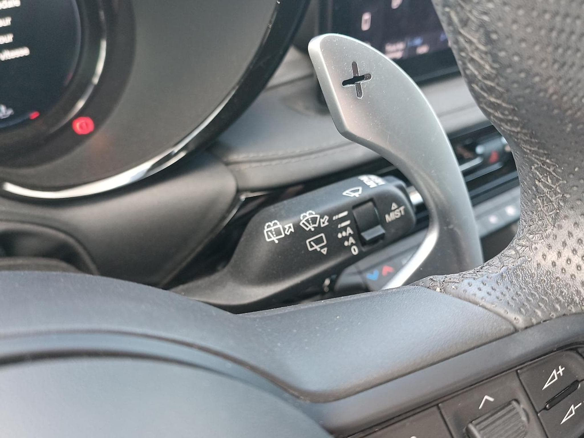 Alfa-Romeo TONALE 1.5 HYBRID 160 EDIZIONE SPECIALE TCT (2022) - Foto 17