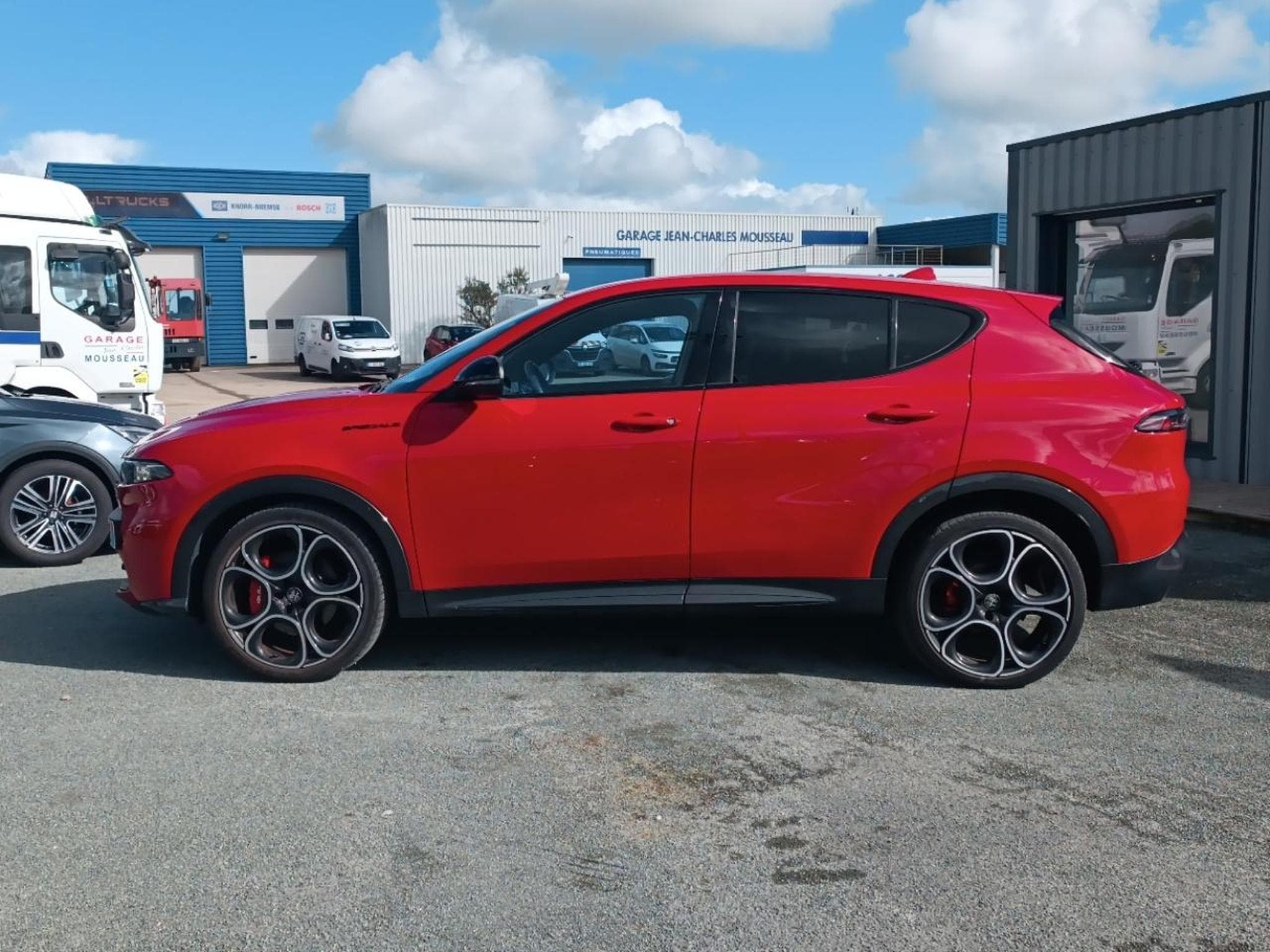 Alfa-Romeo TONALE 1.5 HYBRID 160 EDIZIONE SPECIALE TCT (2022) - Foto 8
