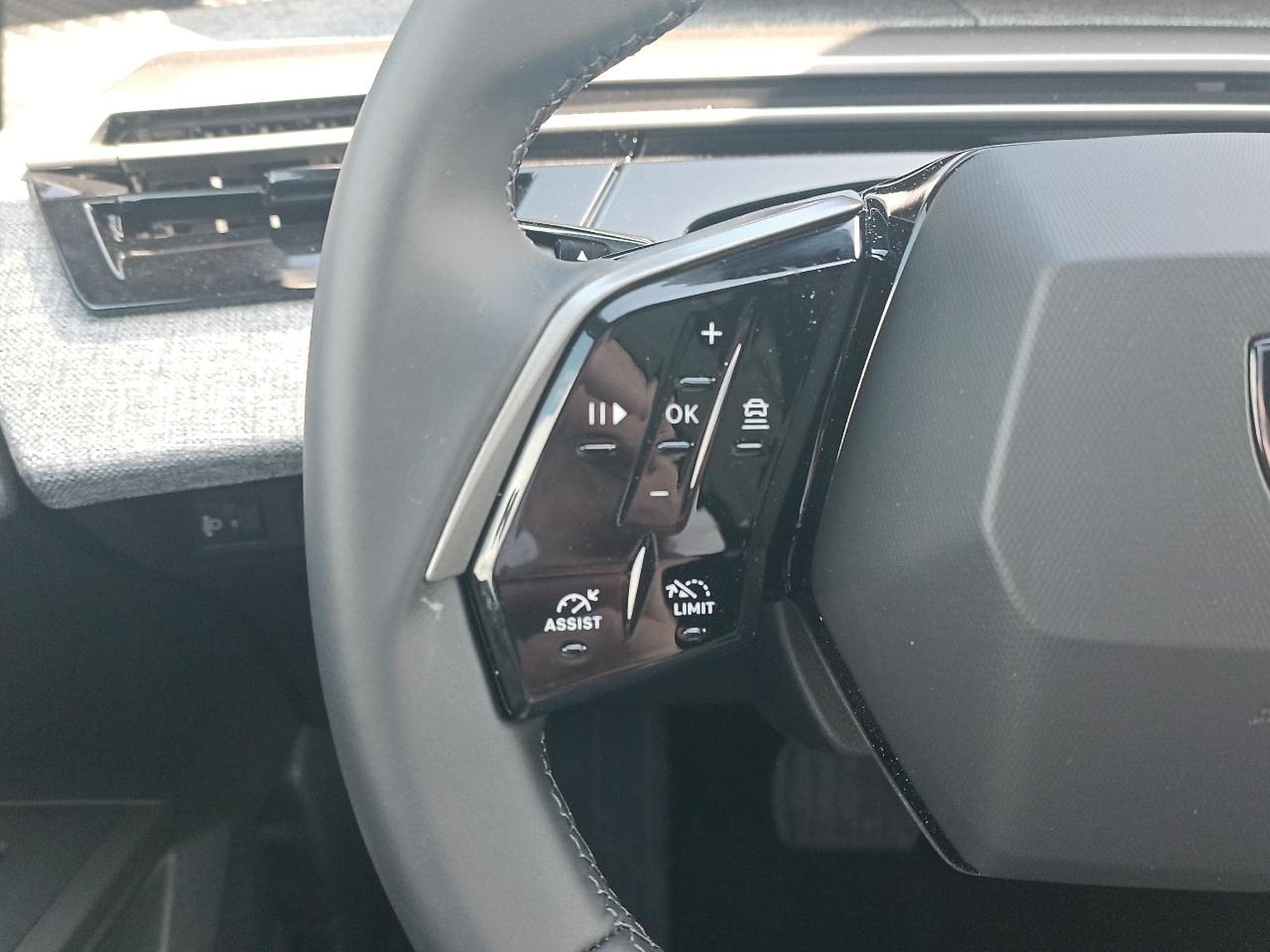 Peugeot 3008 1.2 HYBRID 145 ALLURE E-DCS6 (2025) - Foto 15