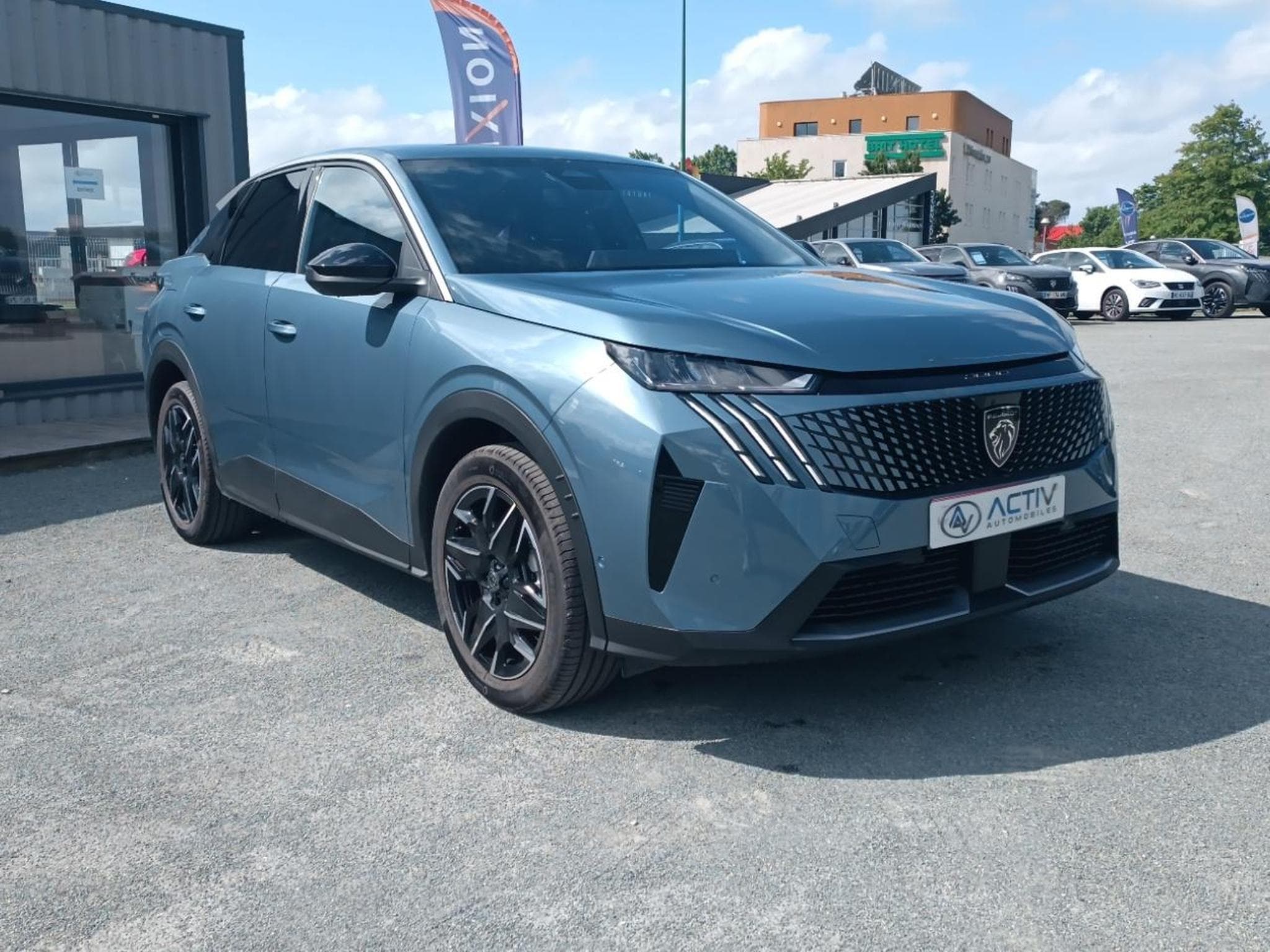 Peugeot 3008 1.2 HYBRID 145 ALLURE E-DCS6 (2025) - Foto 3