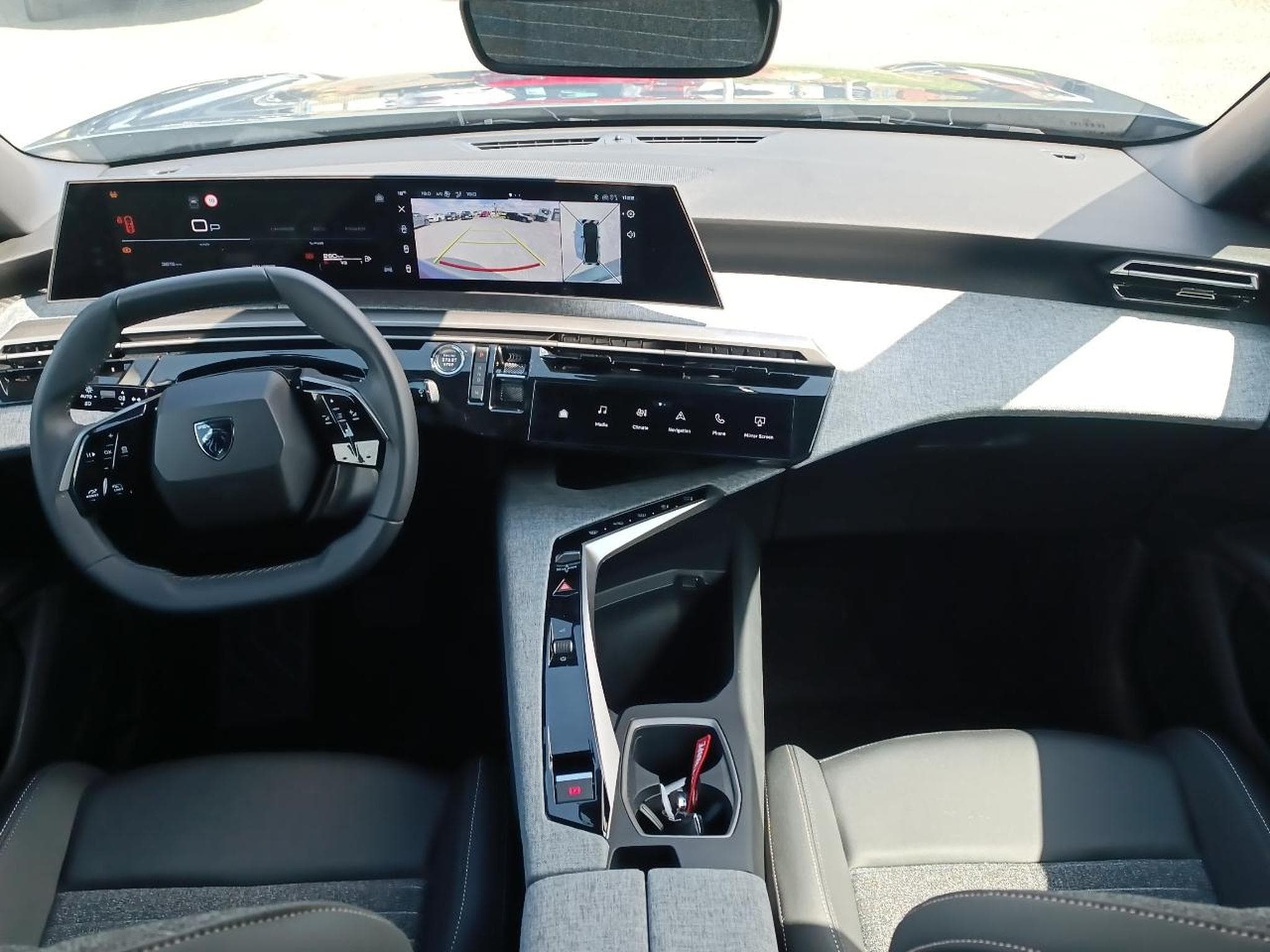 Peugeot 3008 1.2 HYBRID 145 ALLURE E-DCS6 (2025) - Foto 9
