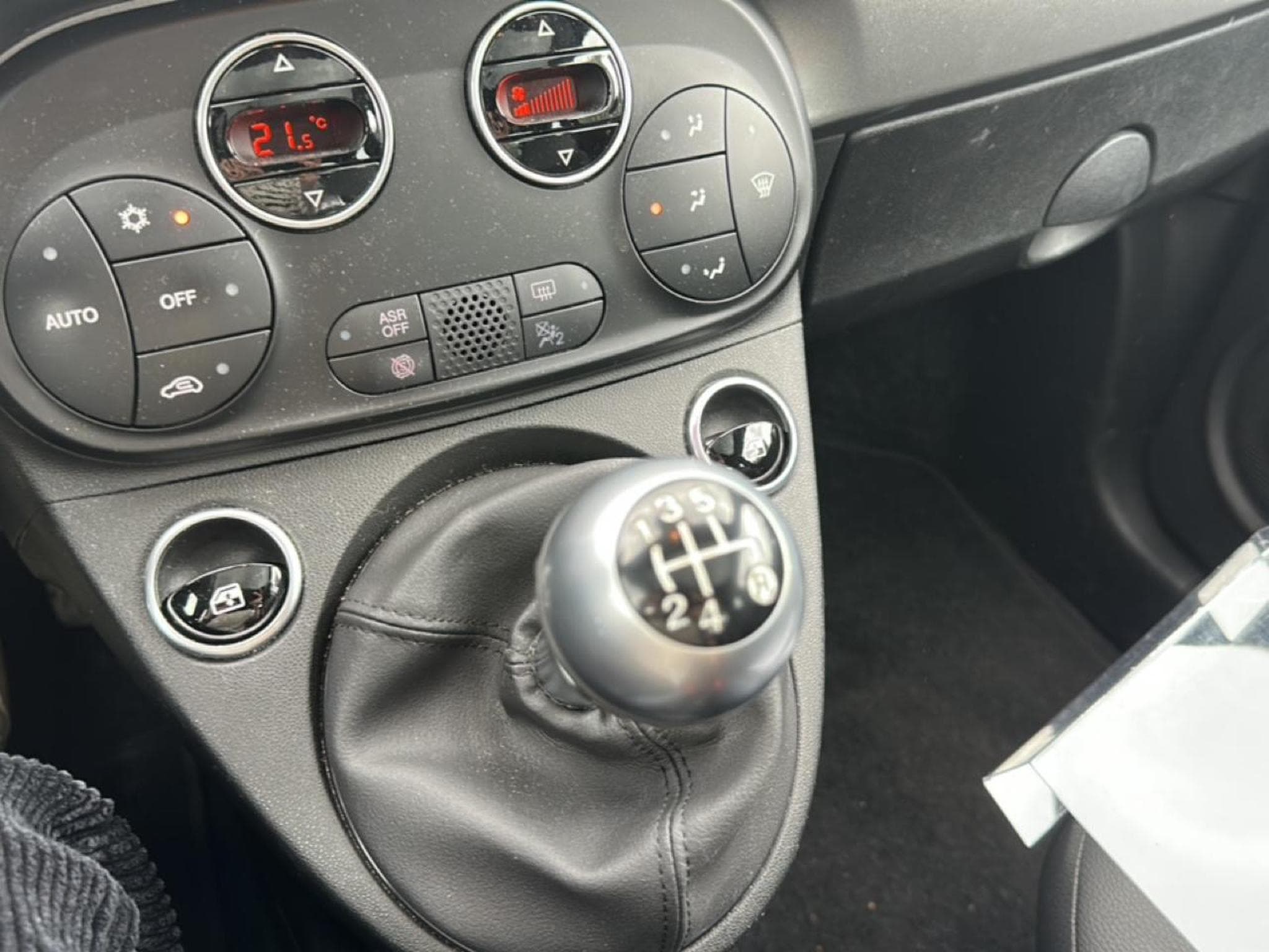 Fiat 500 1.2 8V 69 ROCKSTAR (2019) - Photo 17