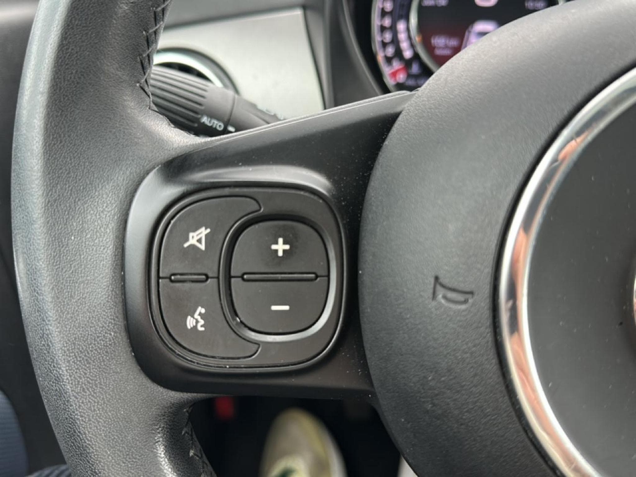 Fiat 500 1.2 8V 69 ROCKSTAR (2019) - Photo 19