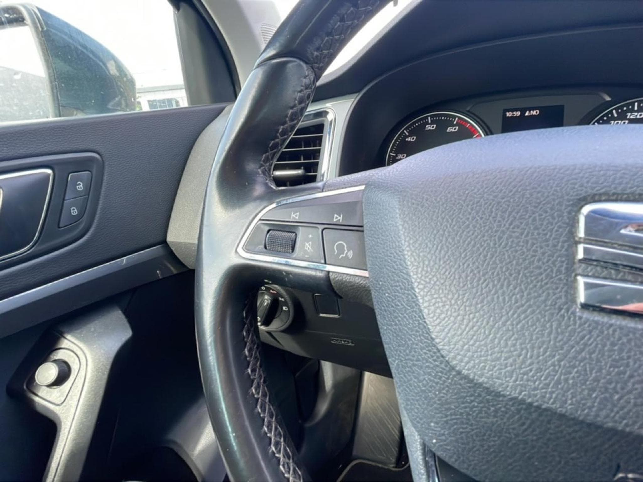 Seat ATECA 1.0 TSI 115 STYLE BUSINESS EURO6D-T 110G (2019) - Photo 12