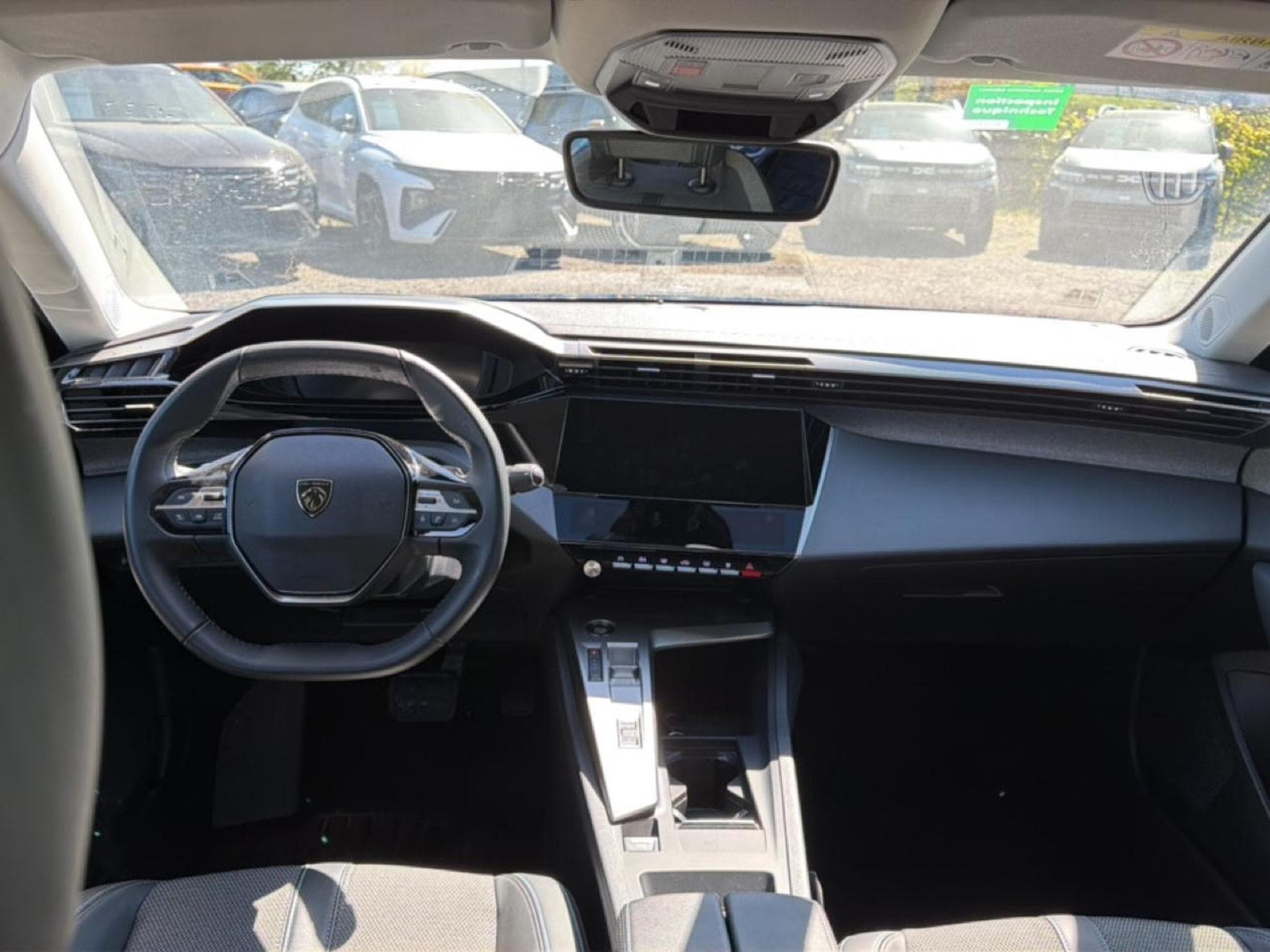 Peugeot 408 HYBRID 145 ALLURE E-DCS6 (2025) - Photo 10