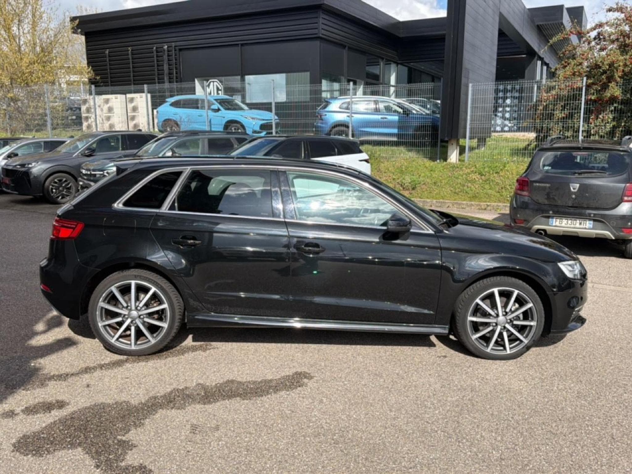 Audi A3 SPORTBACK 40 E-TRON 204 DESIGN LUXE S TRONIC 6 EURO6D-T 8CV (2020) - Photo 4