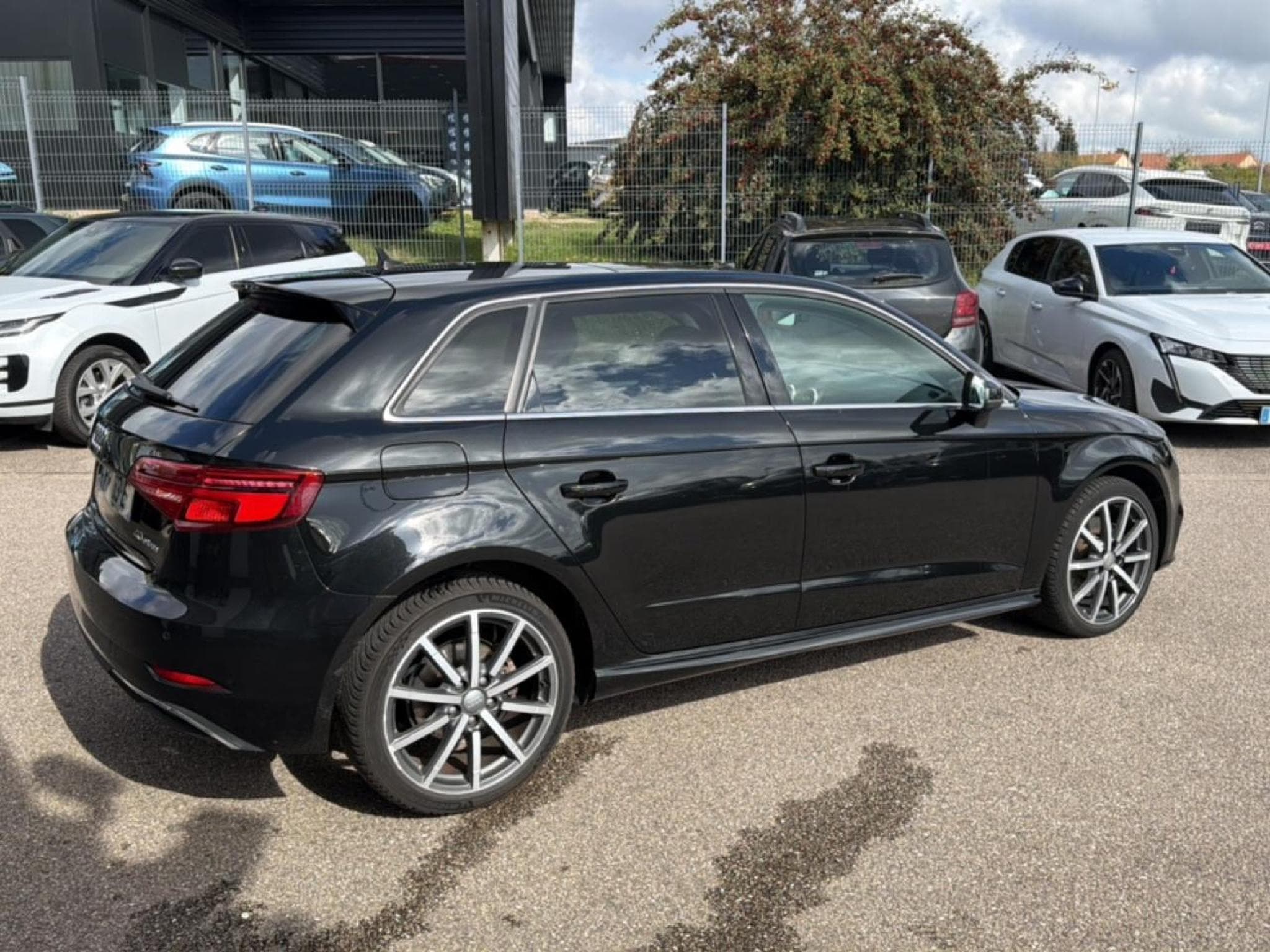 Audi A3 SPORTBACK 40 E-TRON 204 DESIGN LUXE S TRONIC 6 EURO6D-T 8CV (2020) - Photo 5