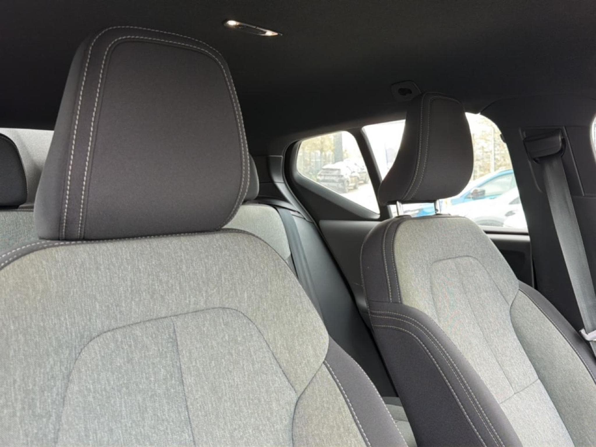 Volvo XC40 T4 RECHARGE 211 START DCT 7 (2023) - Photo 15