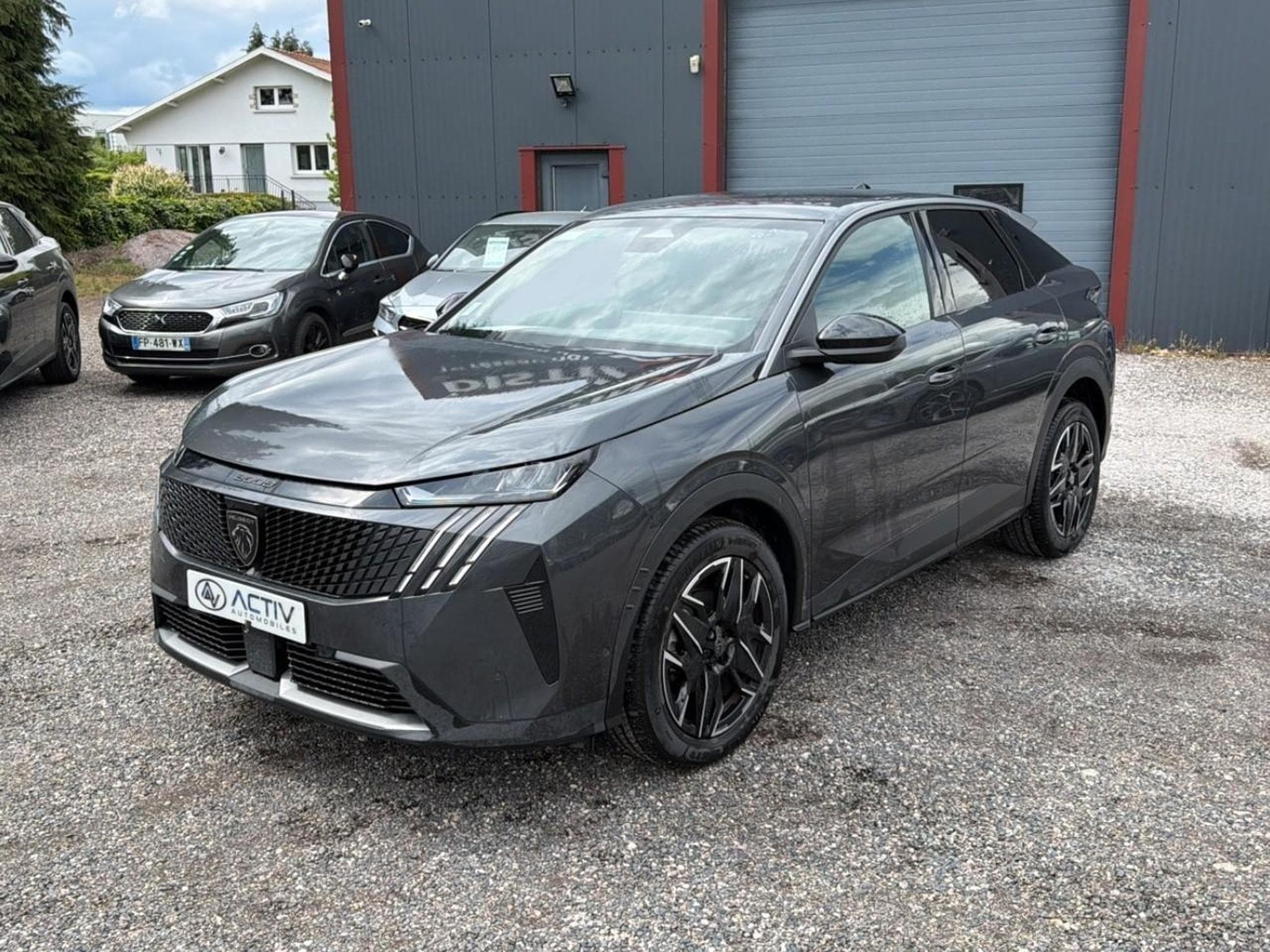 Peugeot 3008 1.2 HYBRID 145 ALLURE E-DCS6 (2025) - Photo 1