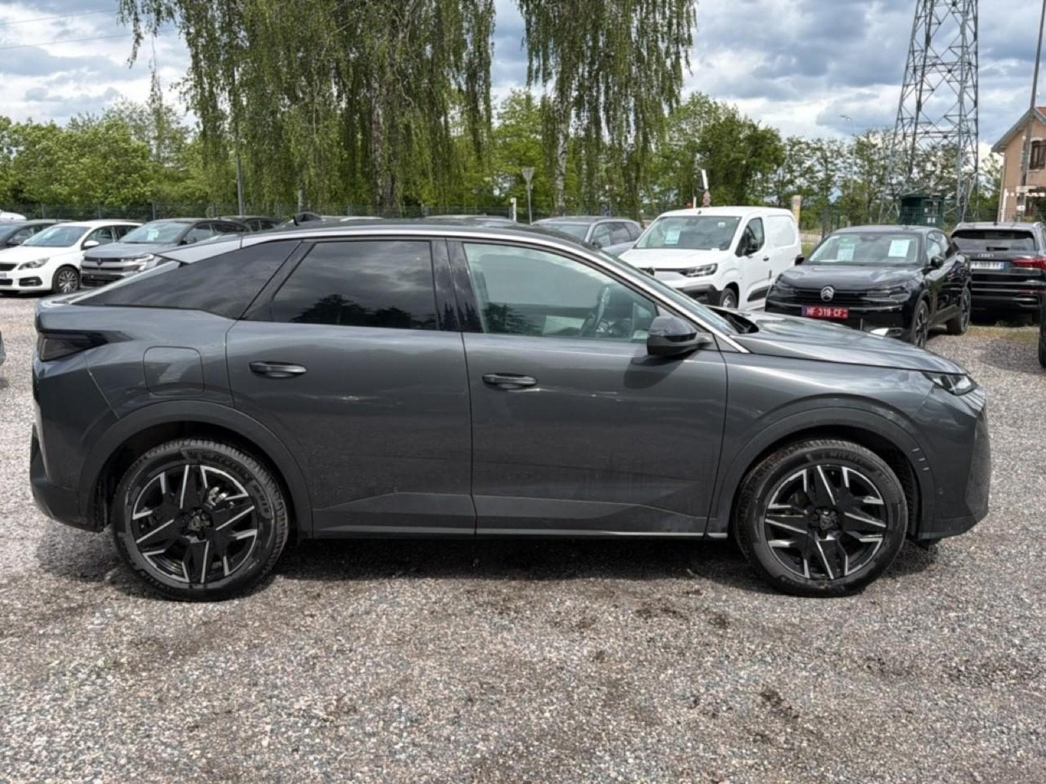 Peugeot 3008 1.2 HYBRID 145 ALLURE E-DCS6 (2025) - Photo 4